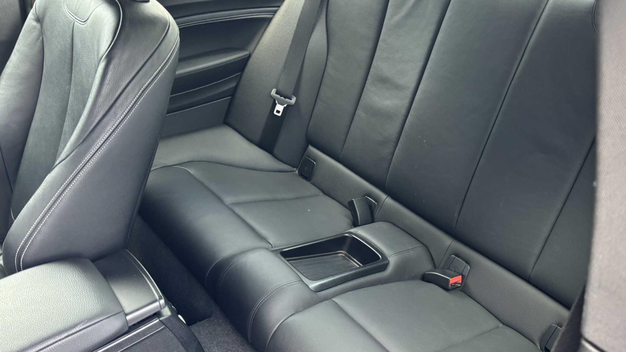 BMW 2 Series view 19