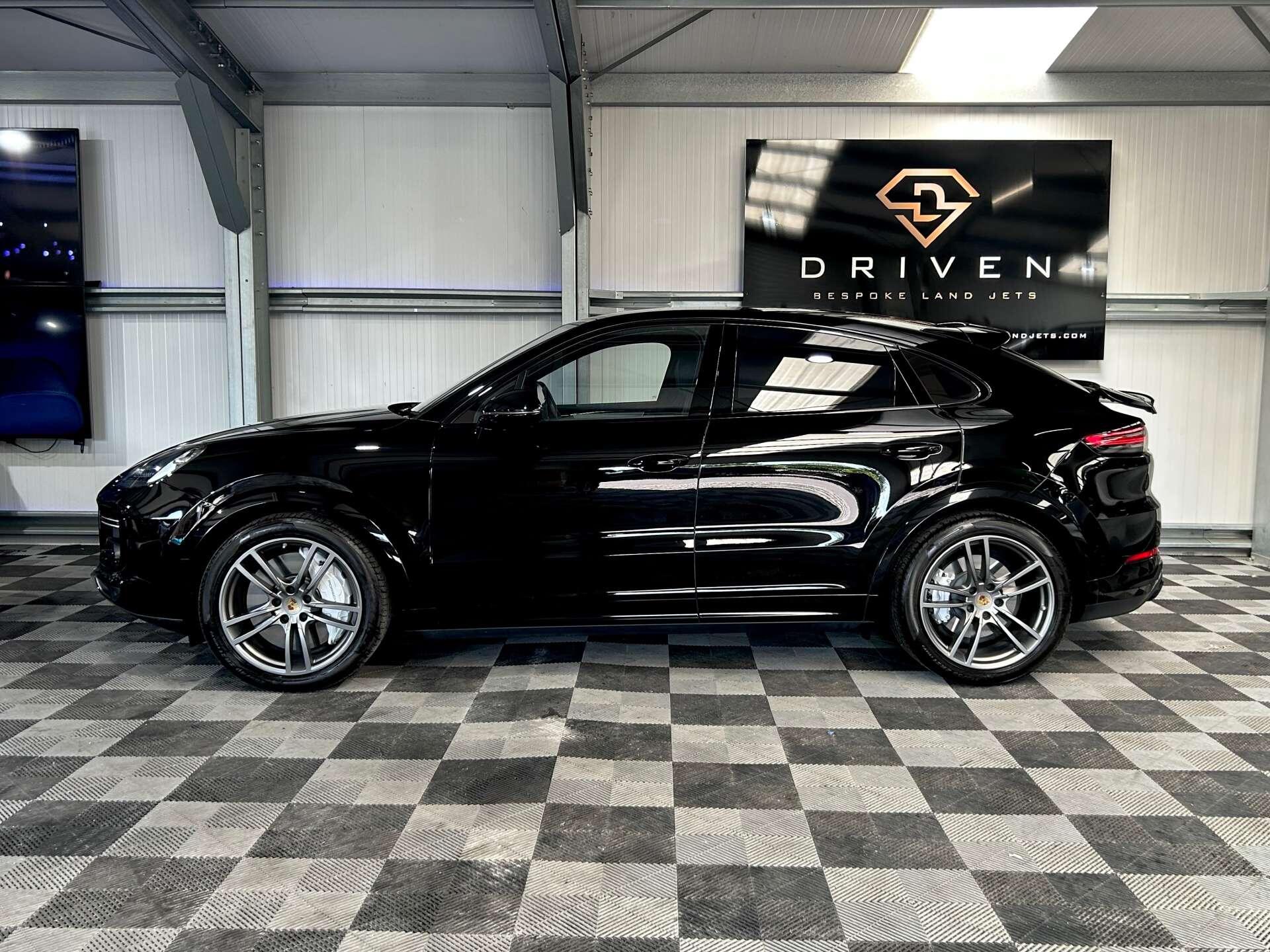 Porsche Cayenne view 9