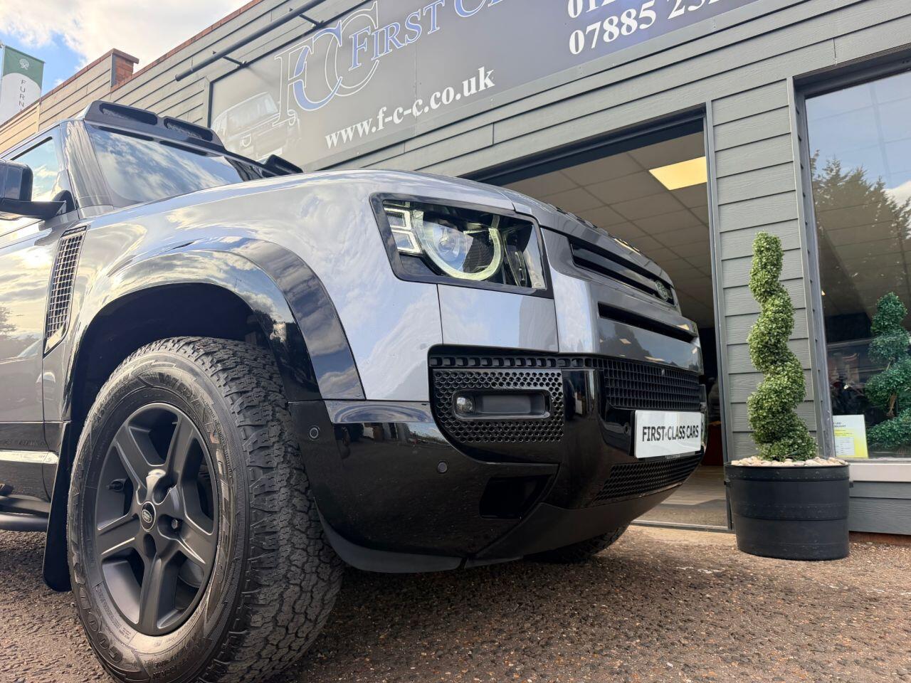 Land Rover Defender view 9
