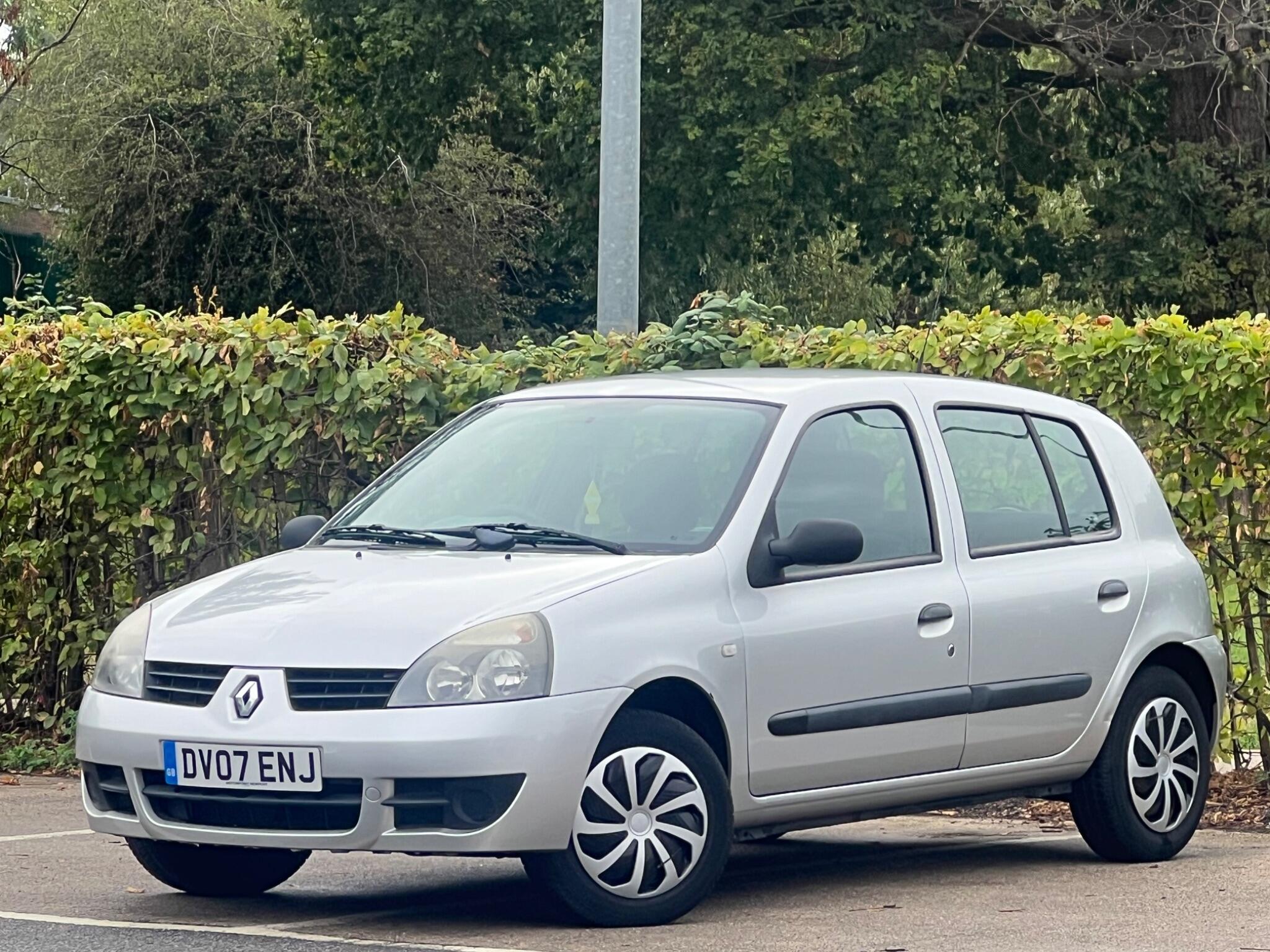 Renault Clio view 4