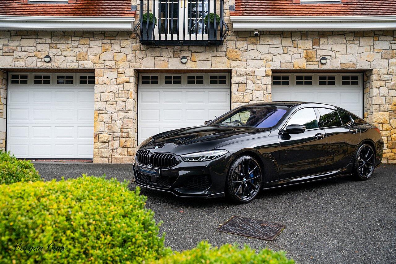 BMW 8 Series view 33