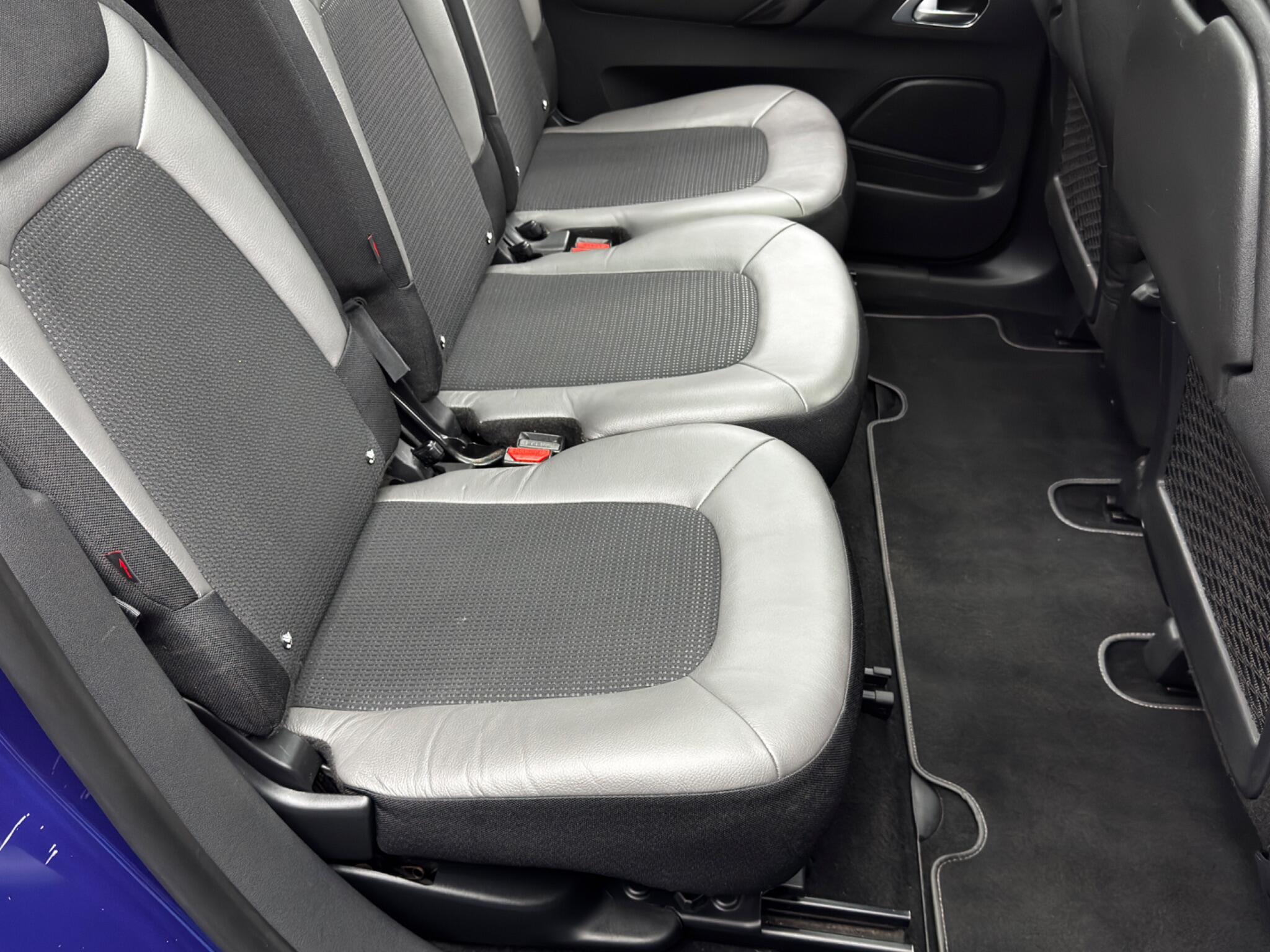 Citroen Grand C4 Spacetourer view 16