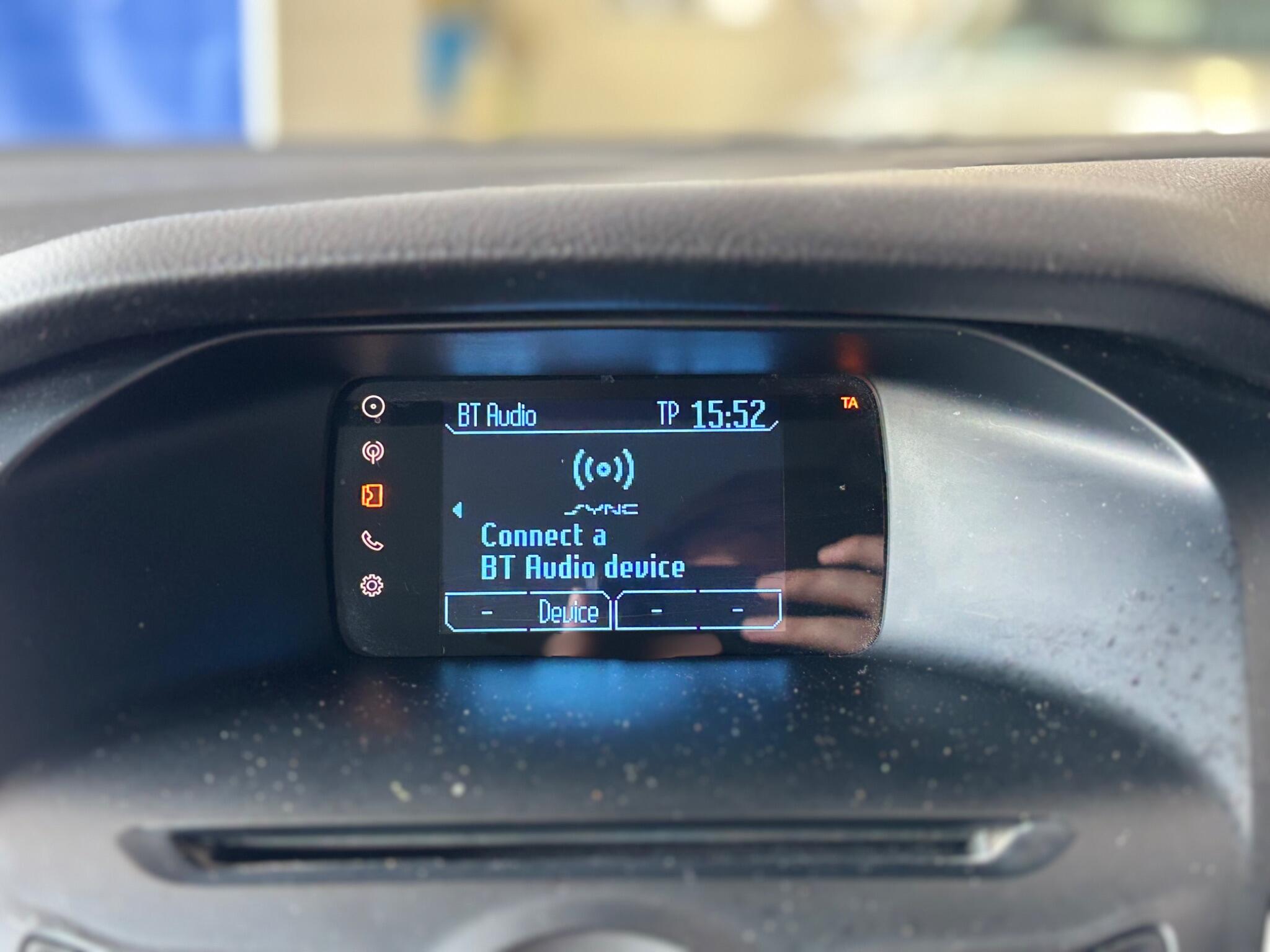 Ford Focus view 15