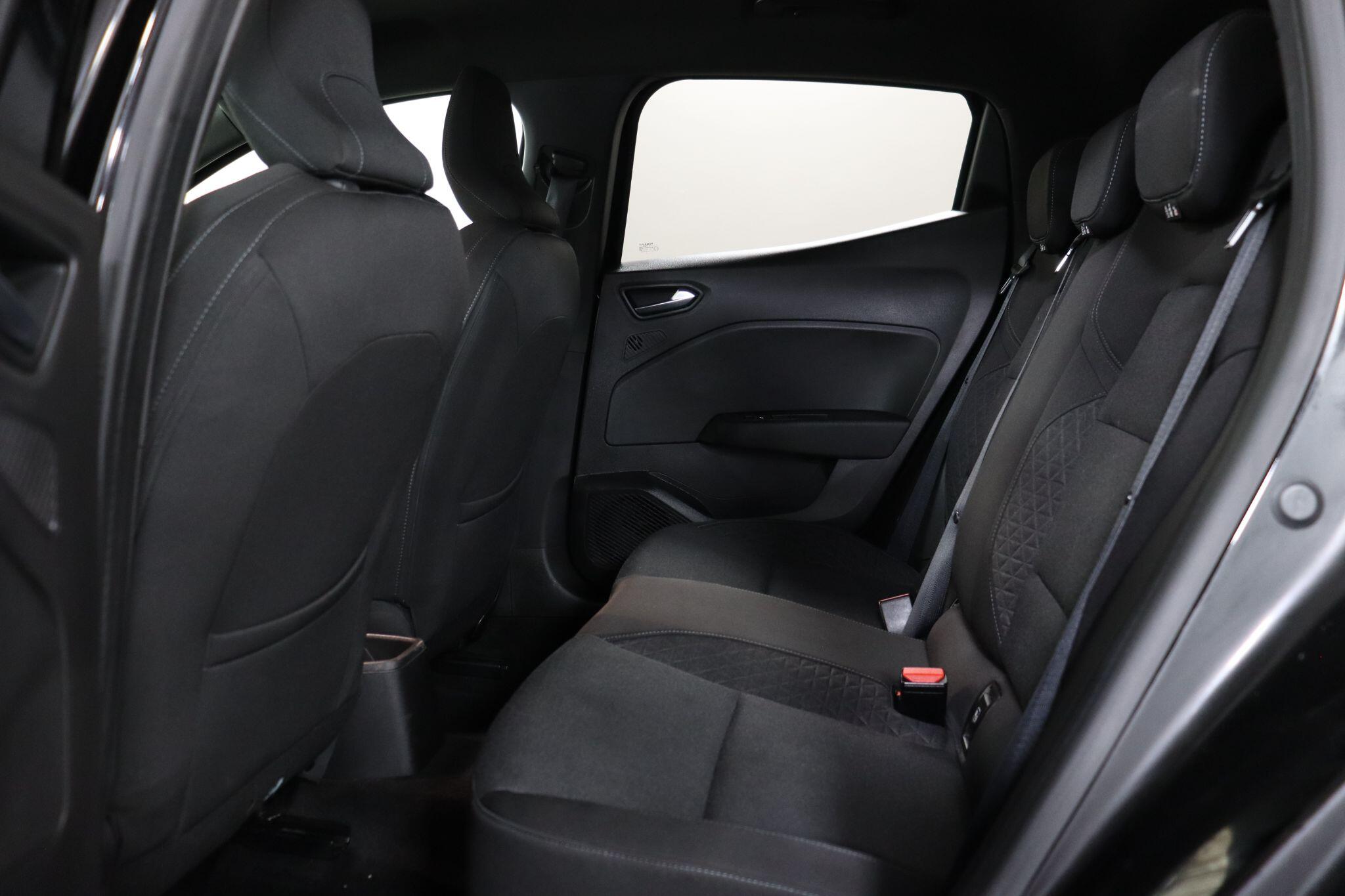 Renault Clio view 41