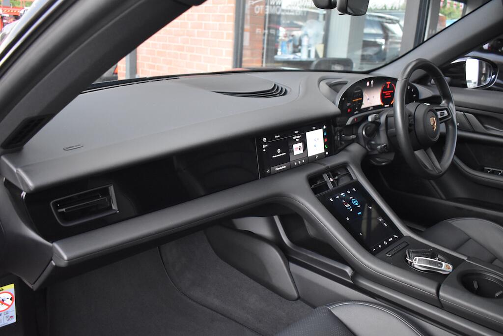 Porsche Taycan view 38