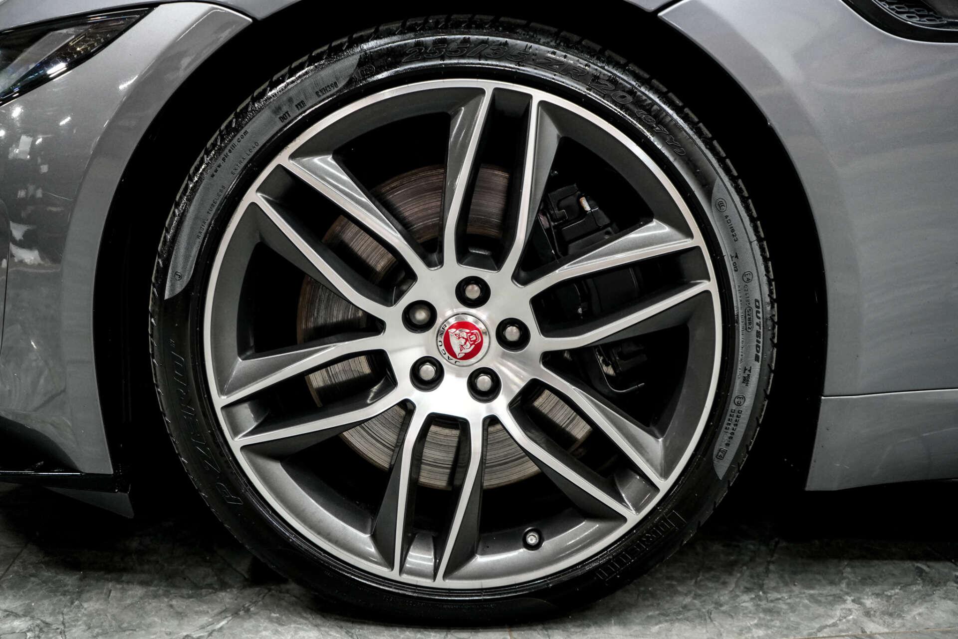Jaguar F-Type view 7