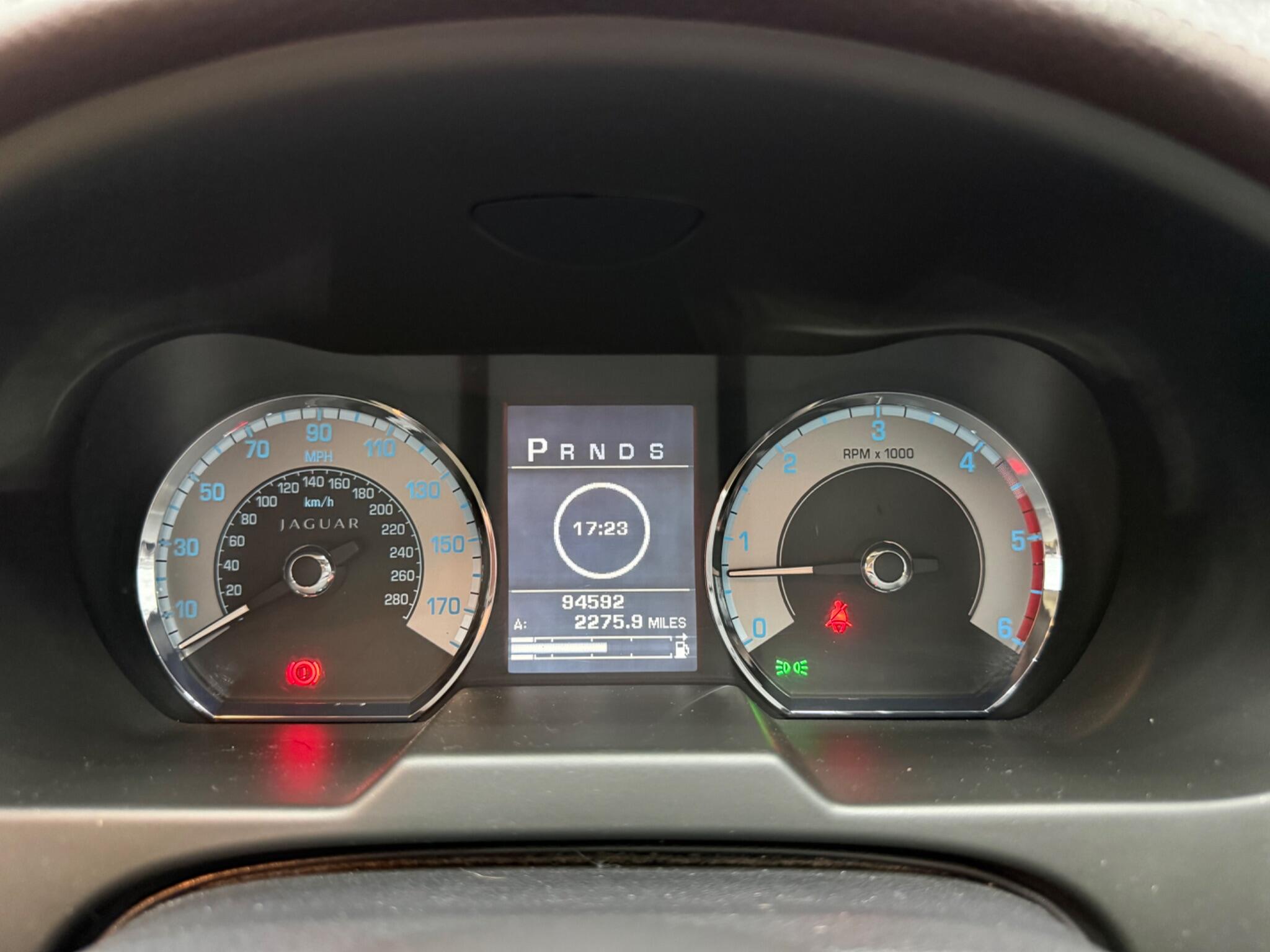 Jaguar XF view 14
