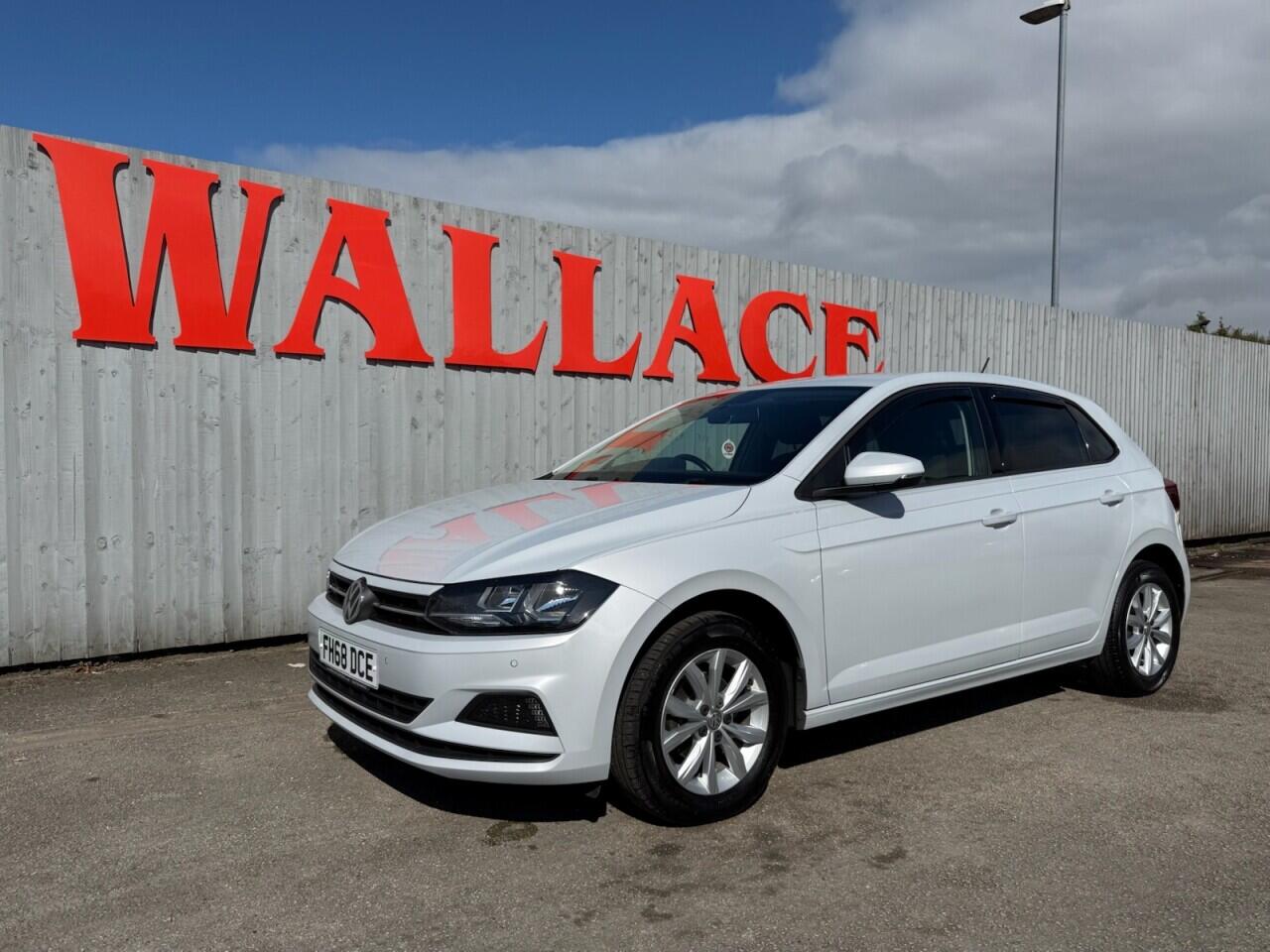 Volkswagen Polo view 8