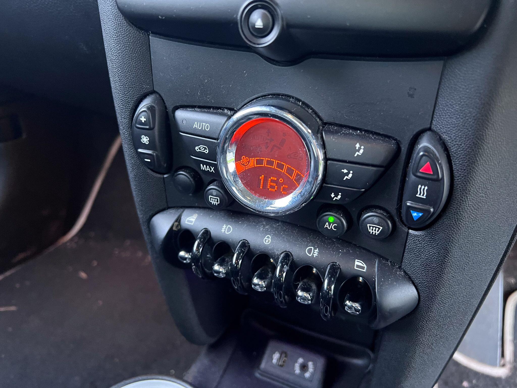 MINI Hatch view 14