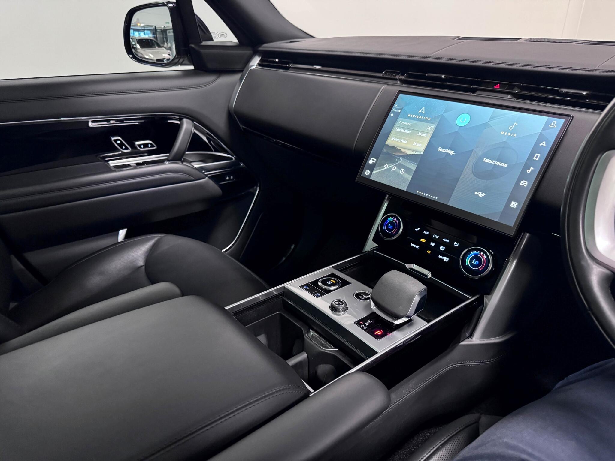 Land Rover Range Rover view 45