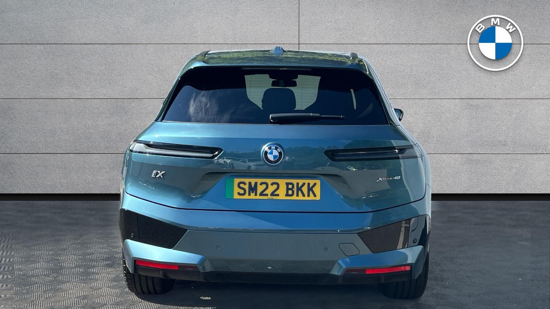 BMW Ix view 15