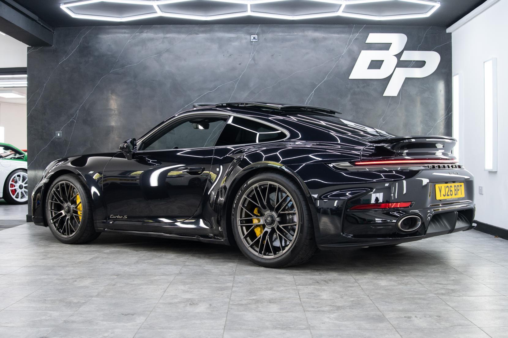 Porsche 911 view 2