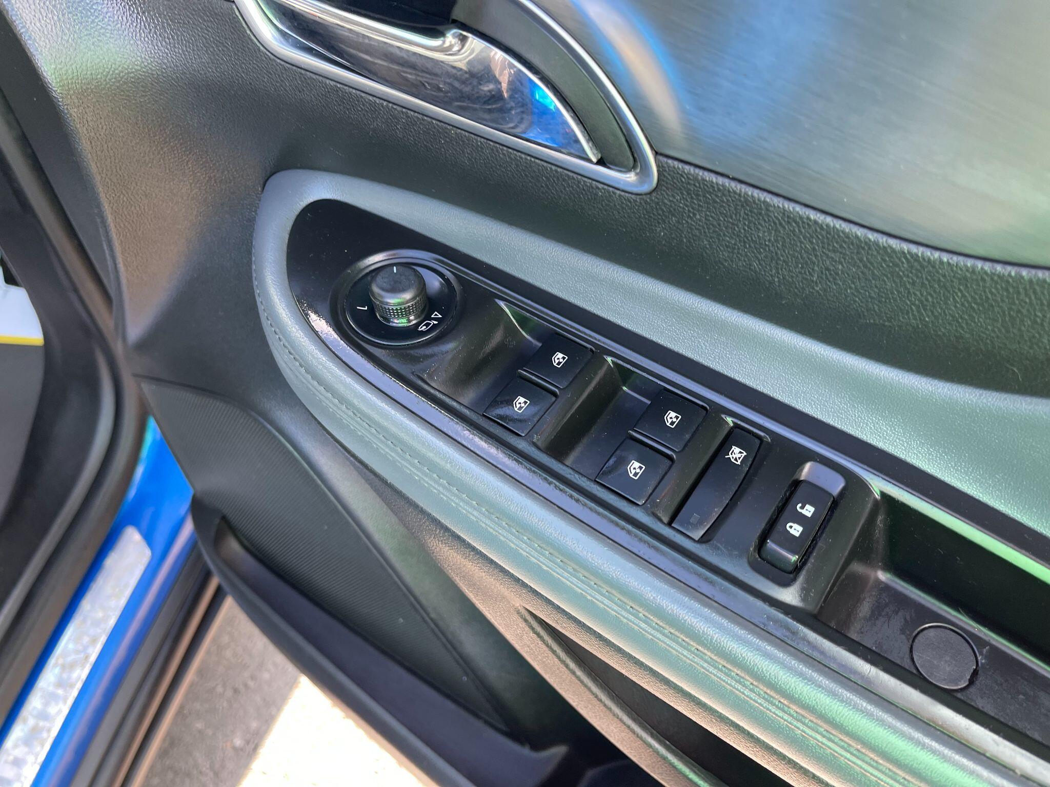 Vauxhall Mokka view 41