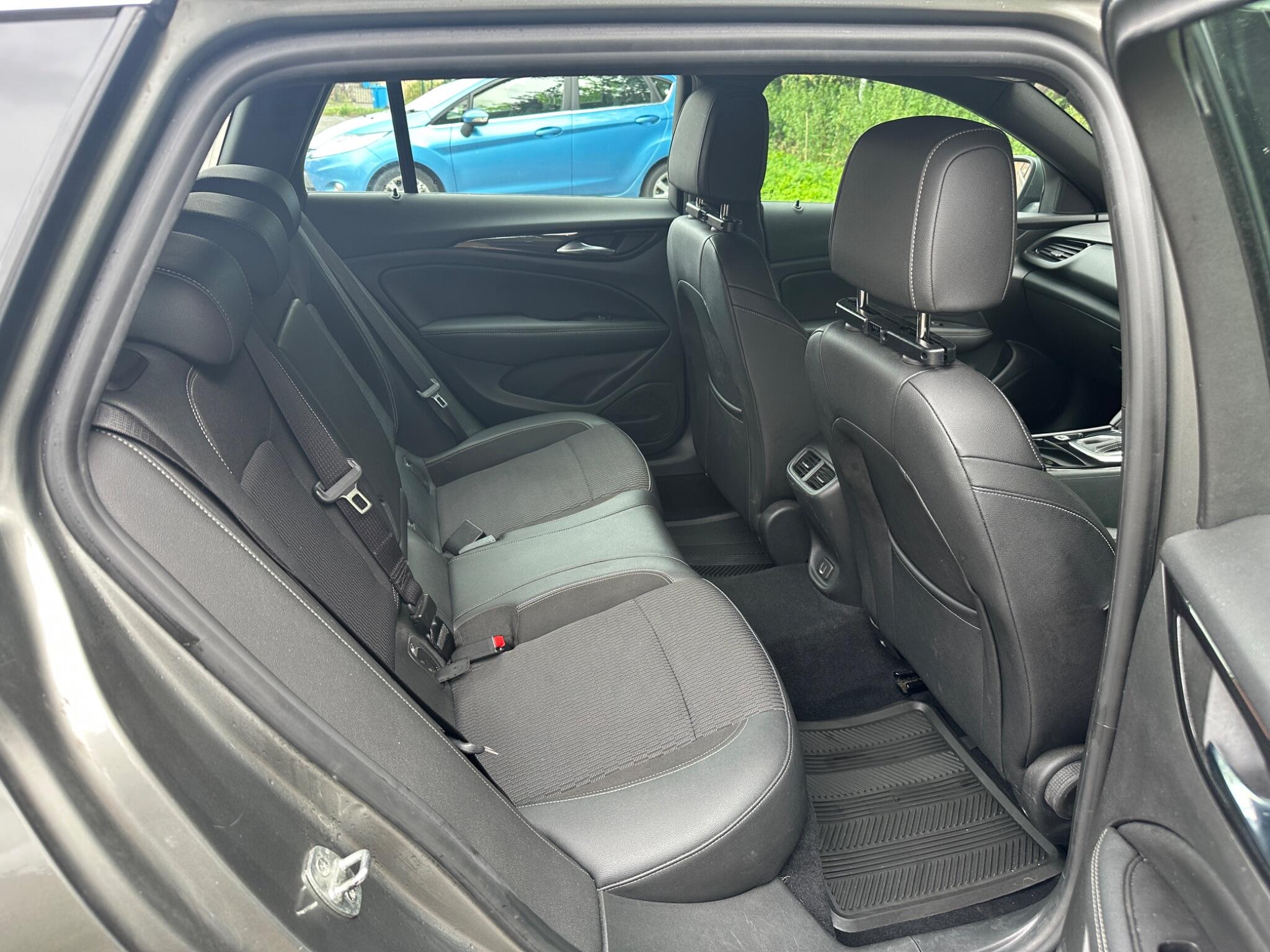 Vauxhall Insignia view 26