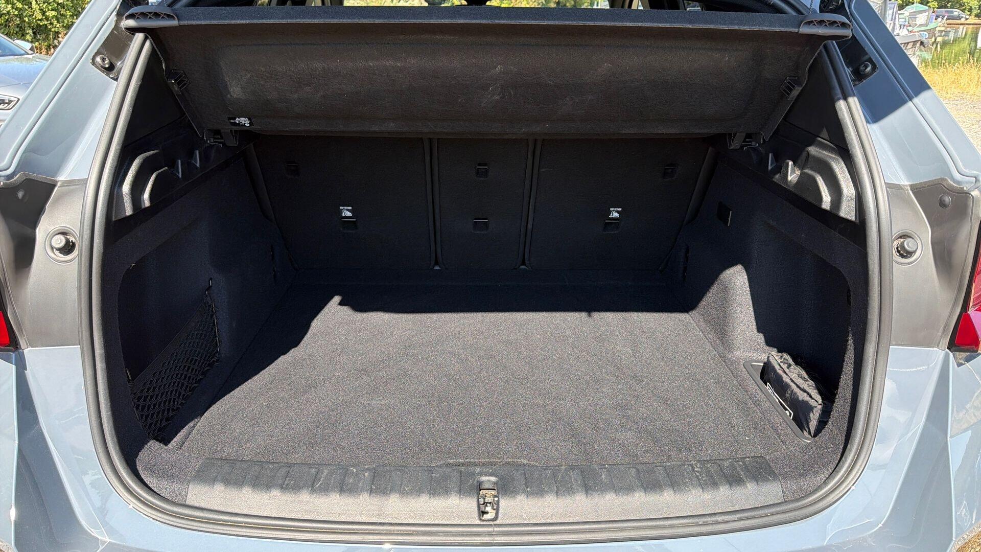 BMW Ix1 view 13