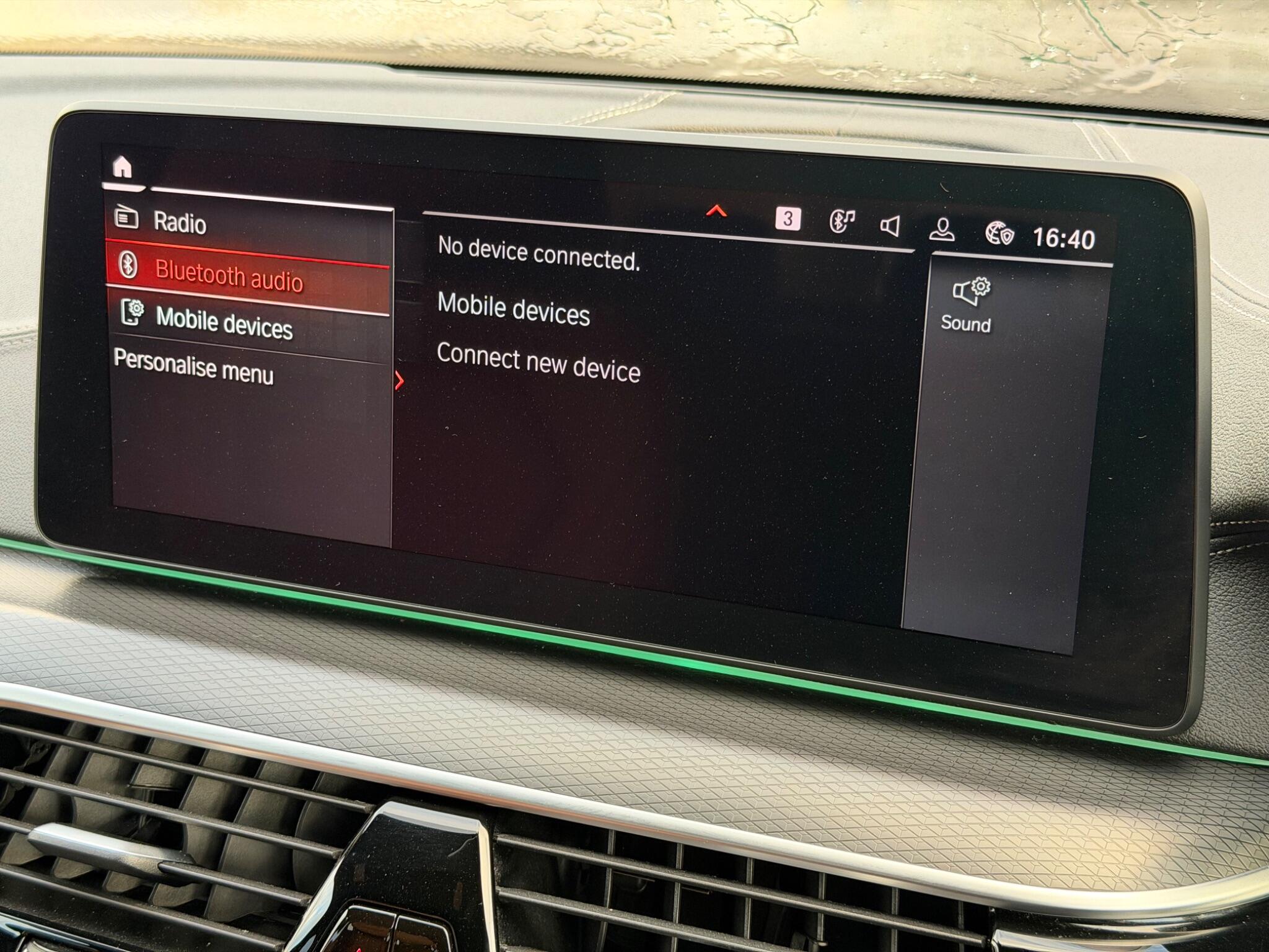 BMW 5 Series view 38