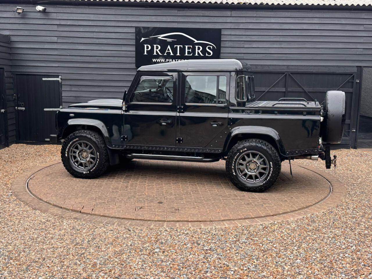 Land Rover Defender view 8