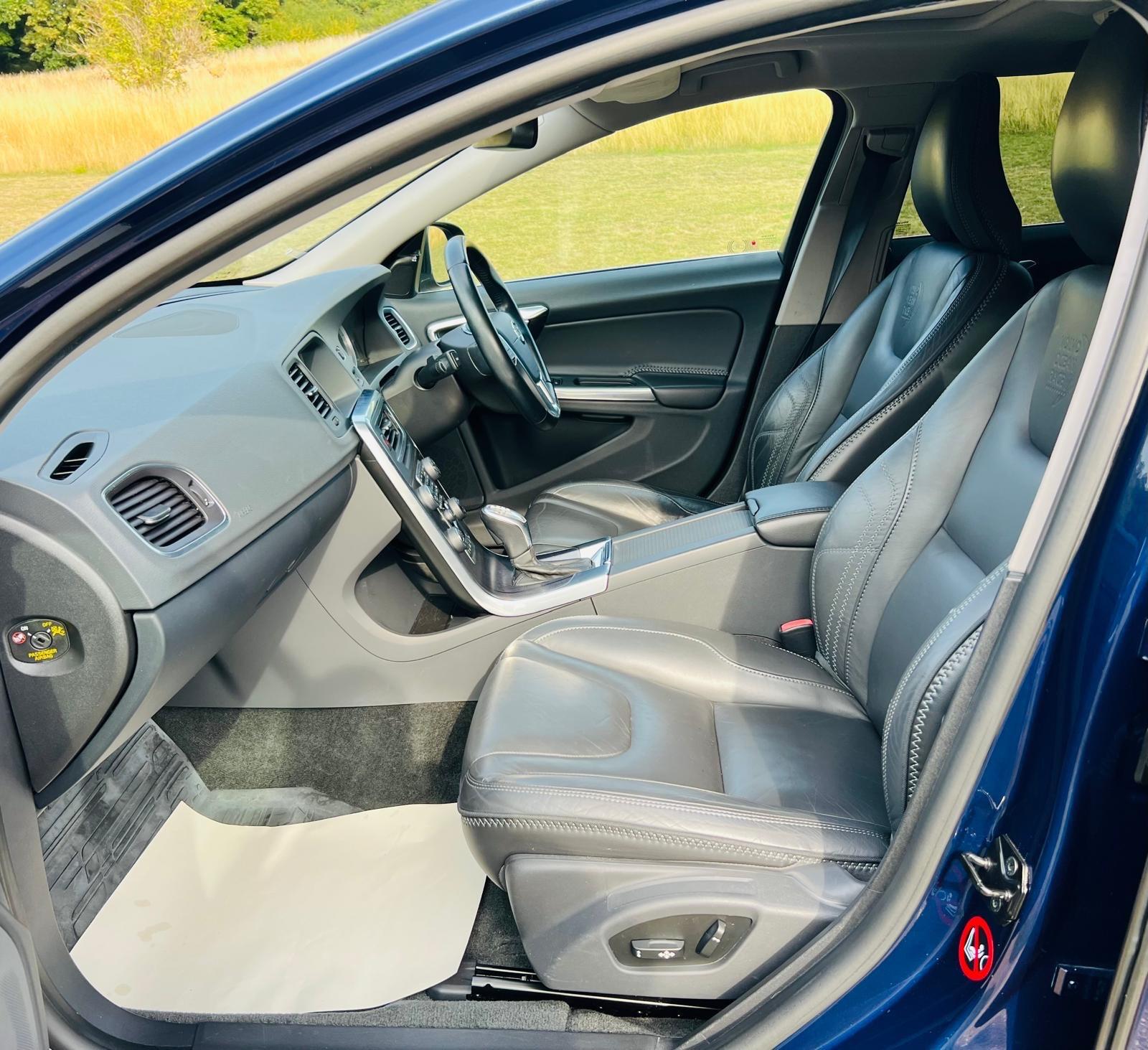 2012 Volvo V60 image 19