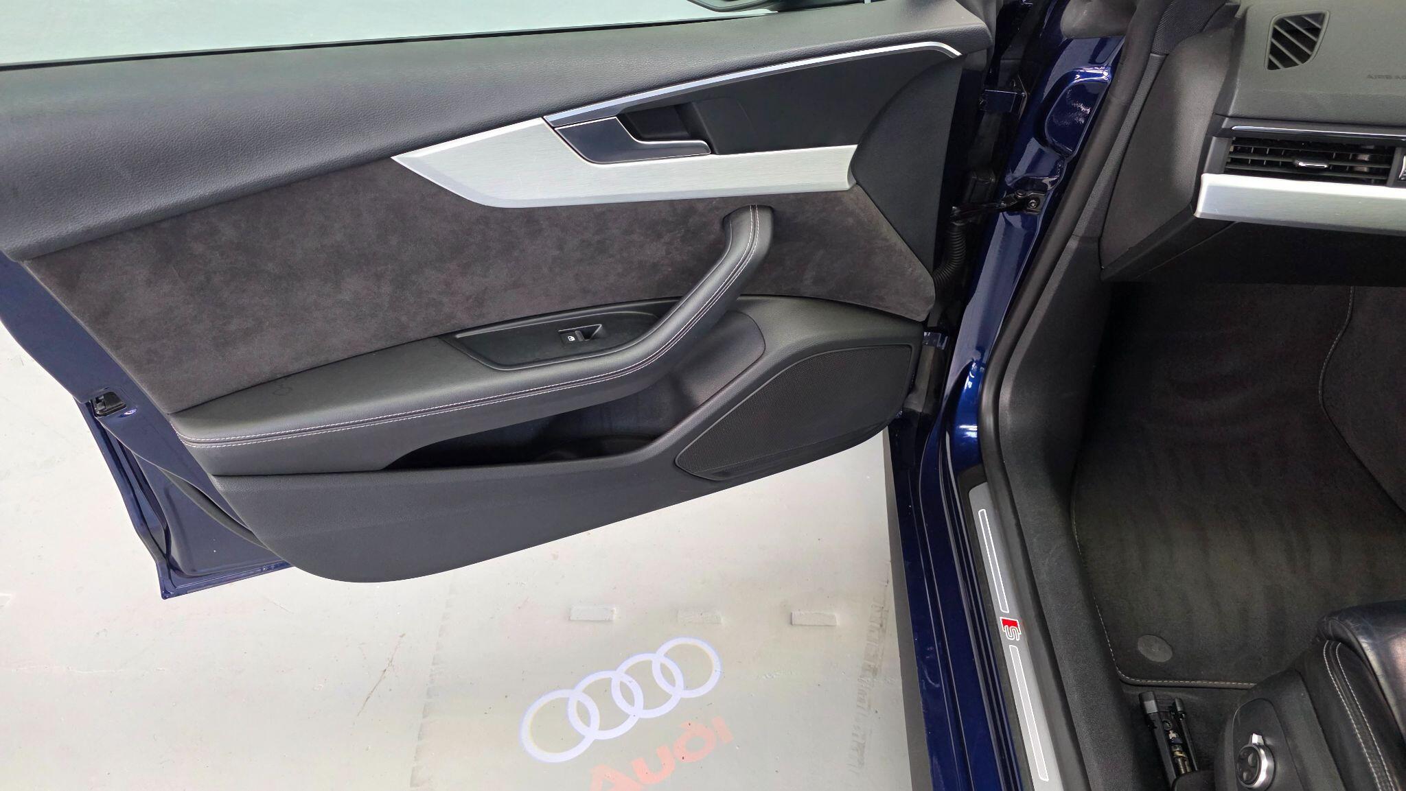 Audi S5 view 16