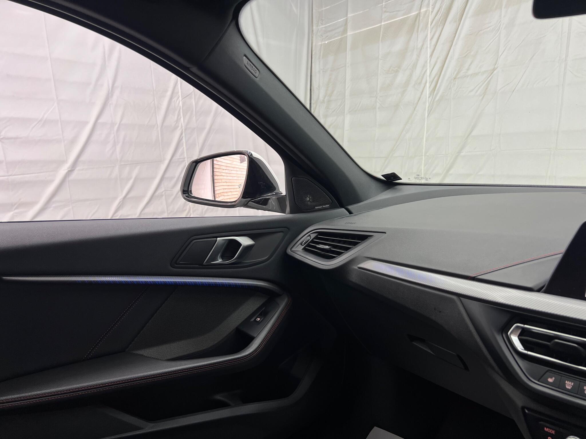 BMW 1 Series view 11