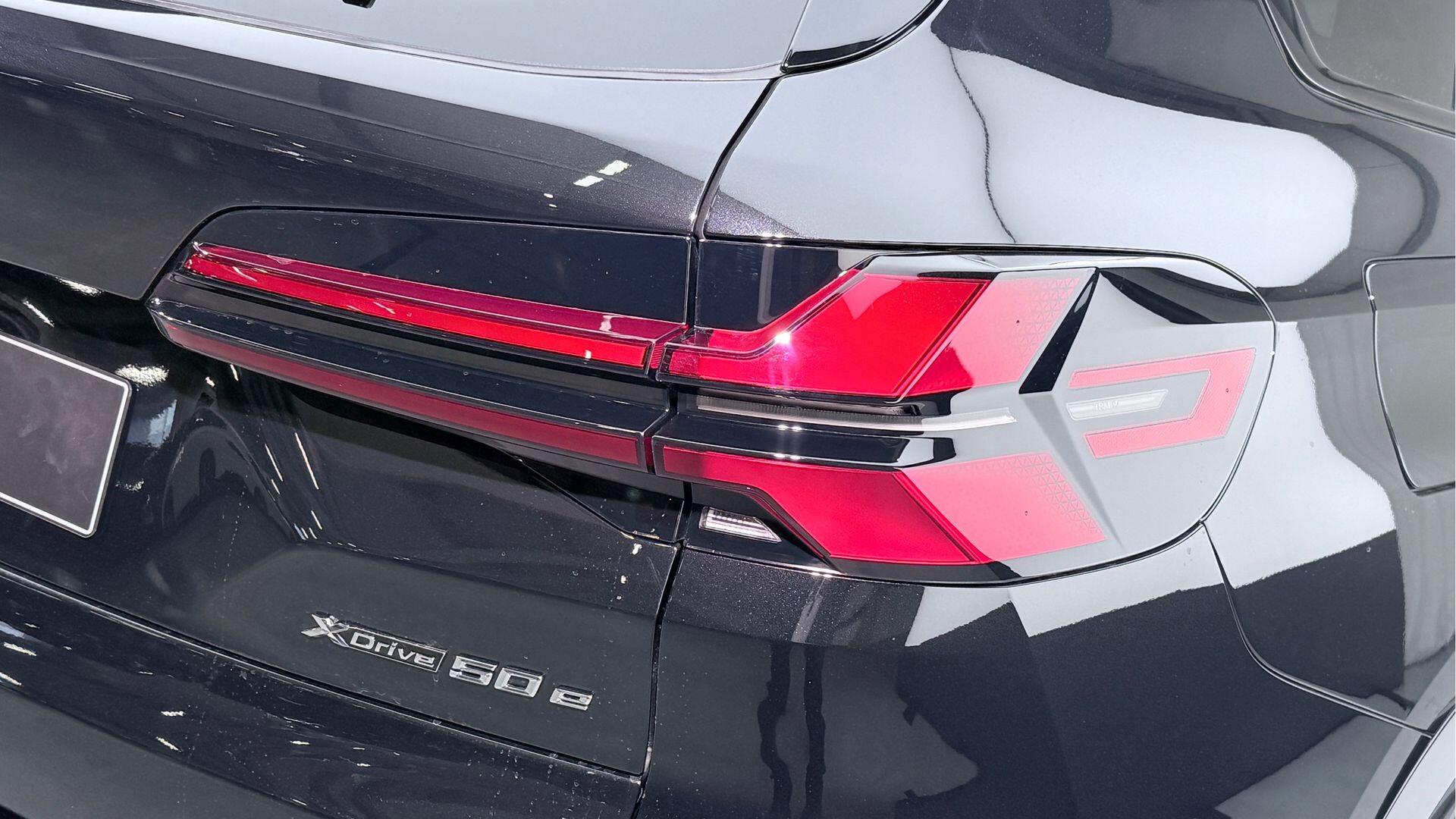 BMW X5 view 22