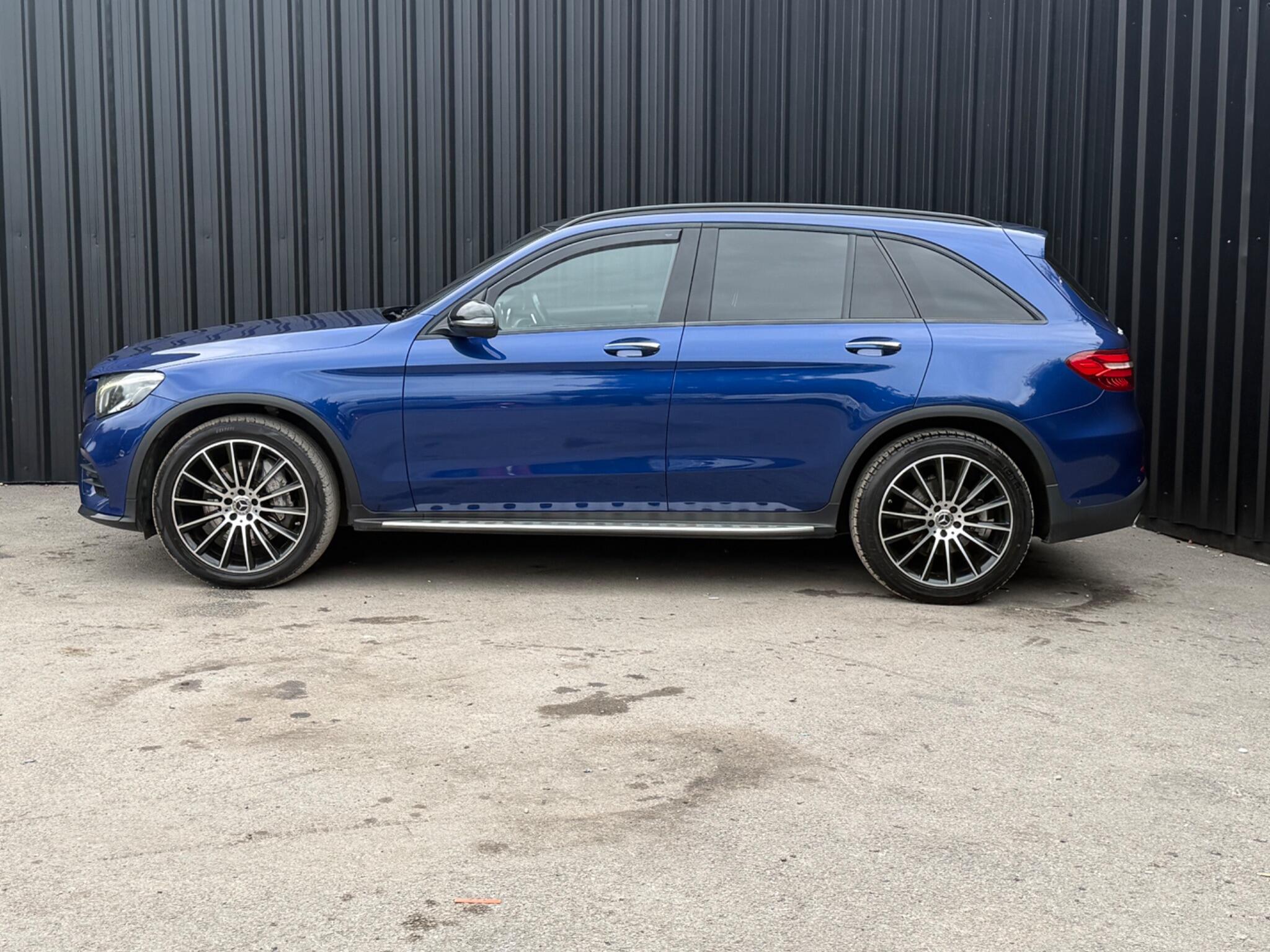 Mercedes-Benz GLC view 2
