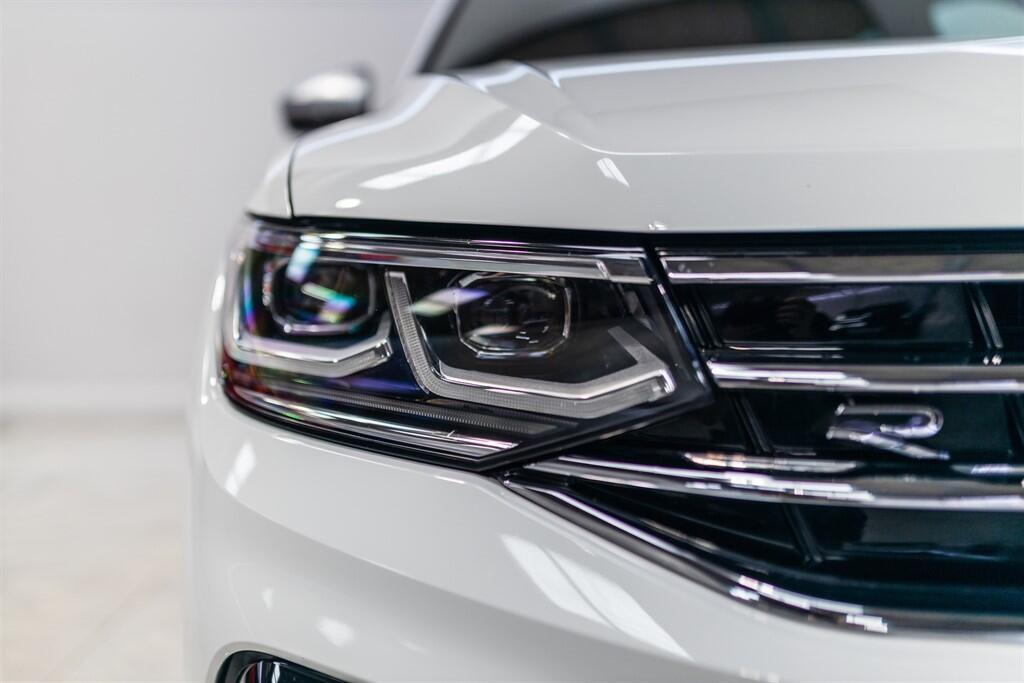 Volkswagen Tiguan view 17