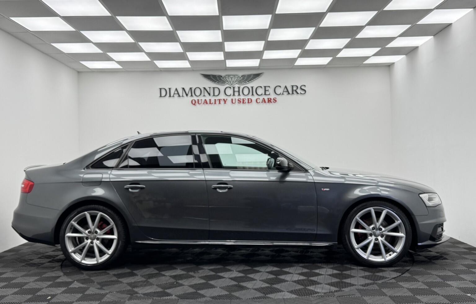 Audi A4 view 7