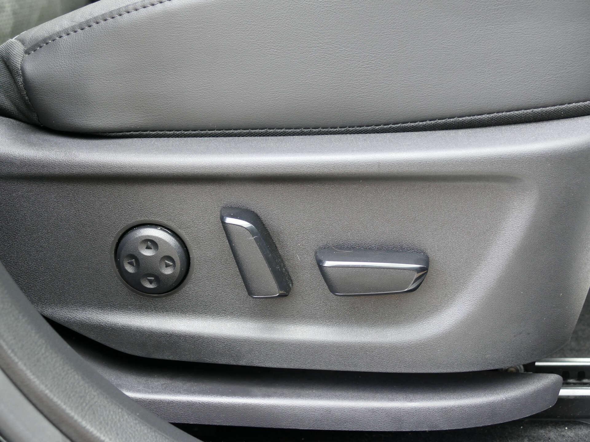 Nissan Ariya view 24