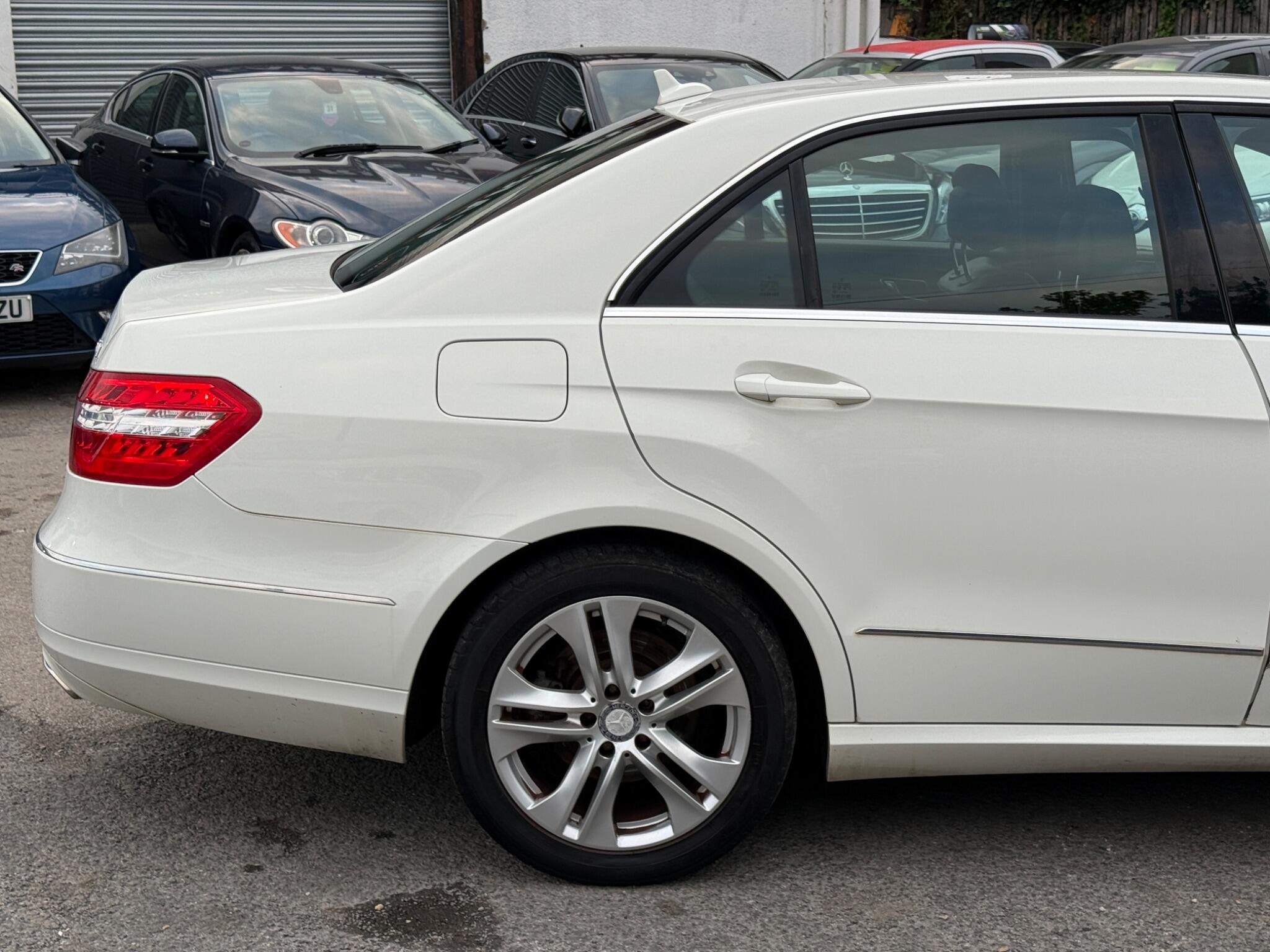 Mercedes-Benz E Class - Image 21