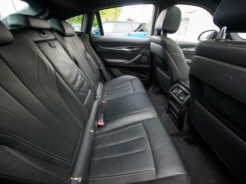 BMW X6 view 11