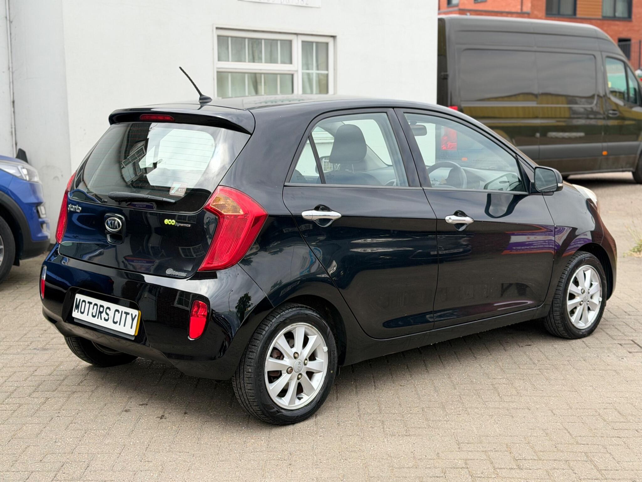 Kia Picanto view 8
