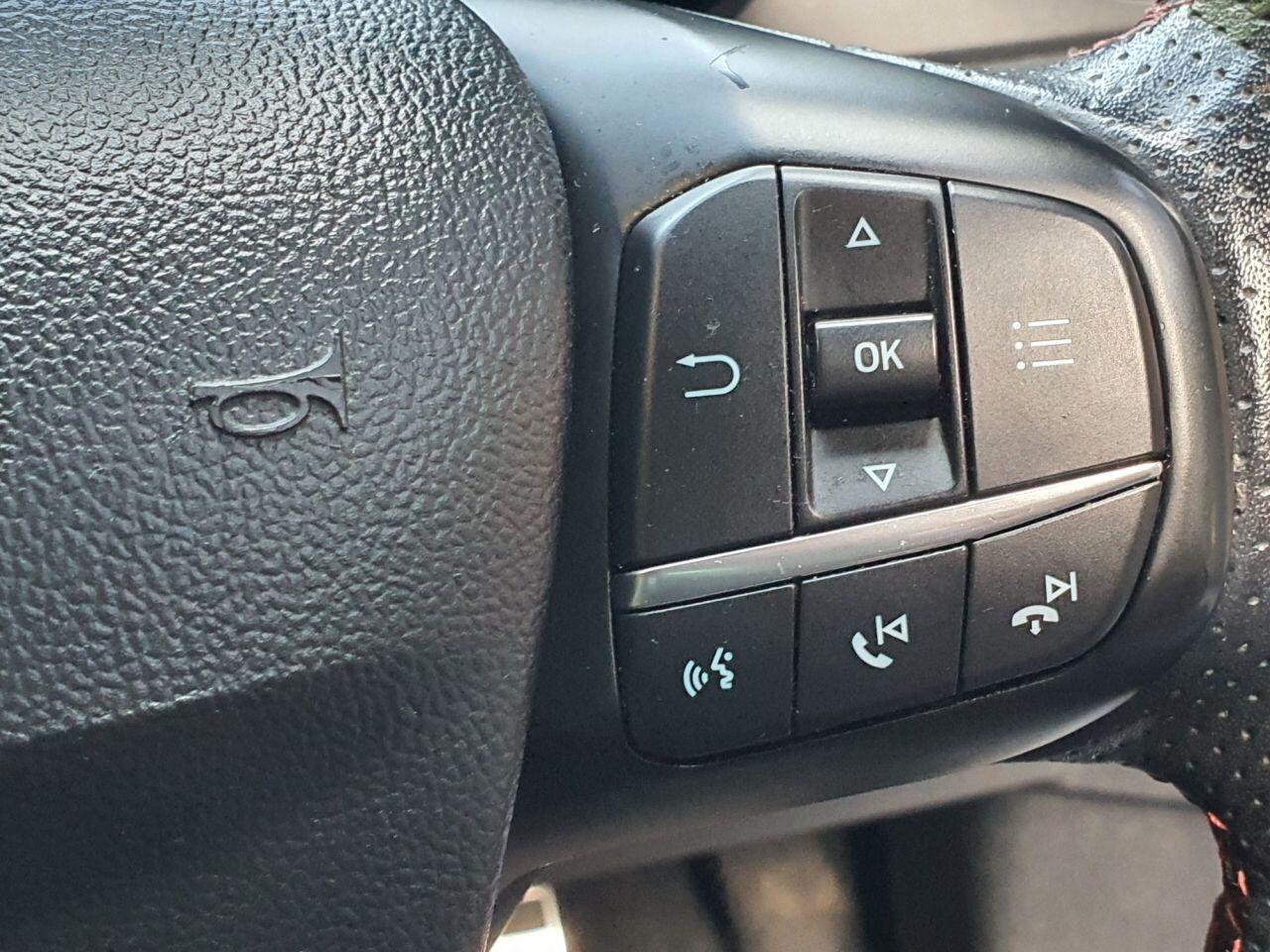 Ford Focus view 32