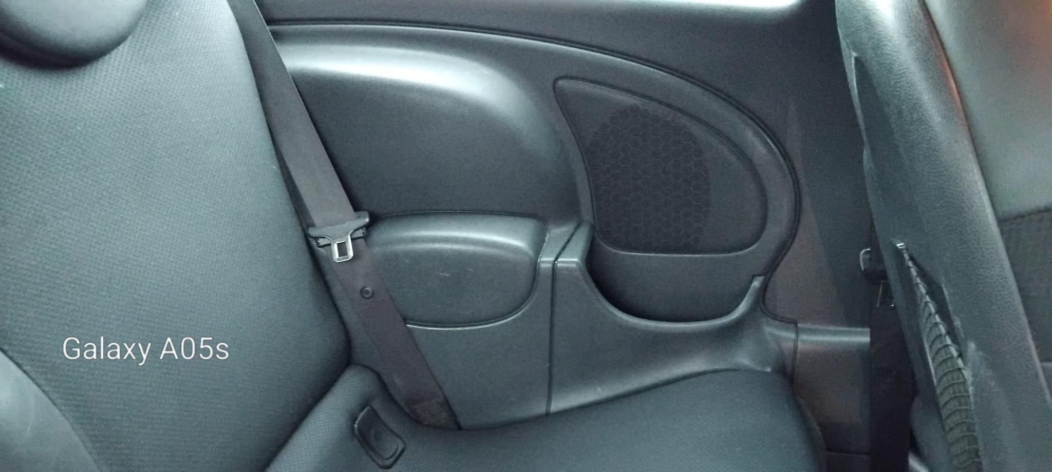 2005 MINI Hatch image 21