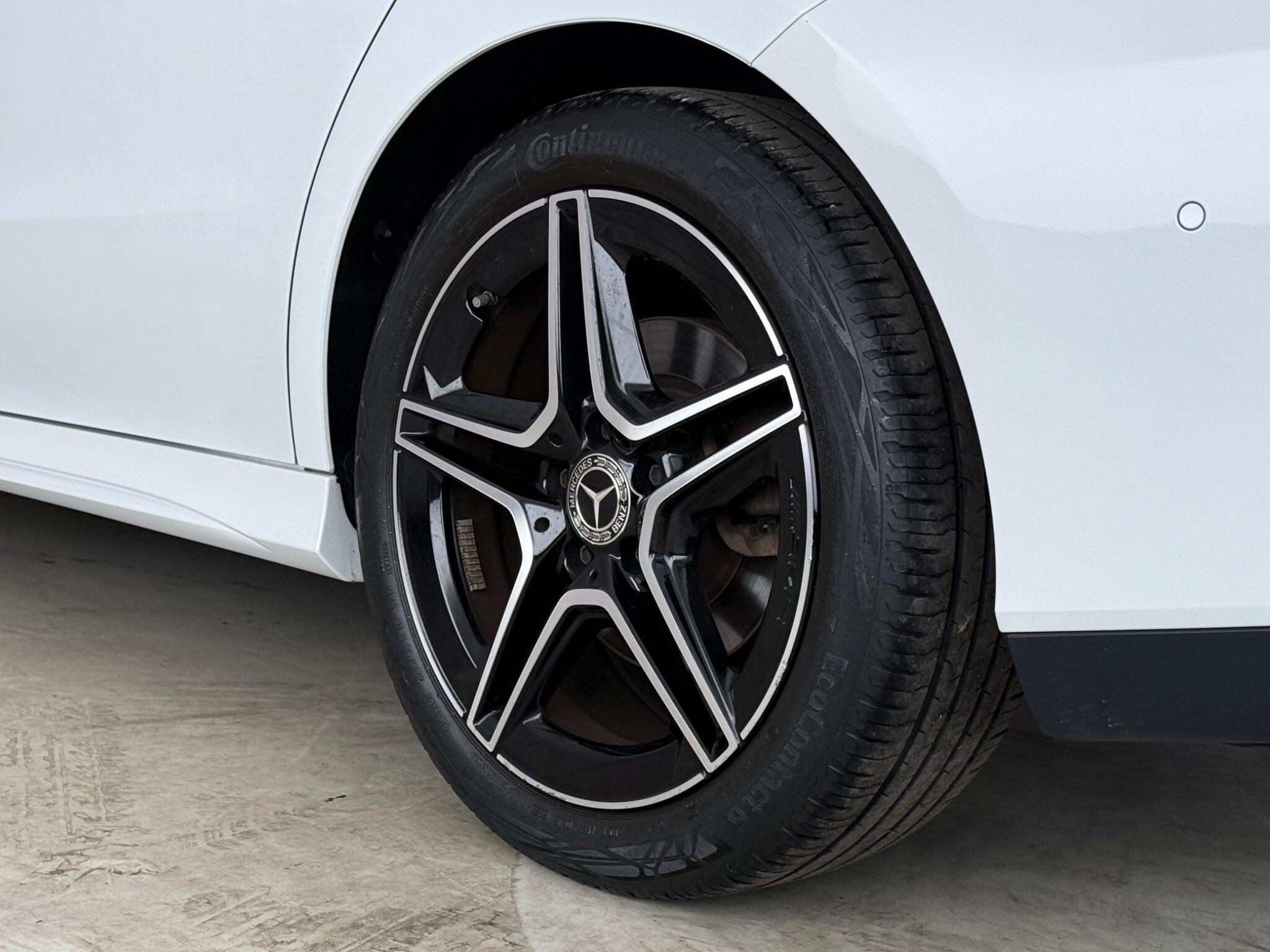 Mercedes-Benz CLA view 8