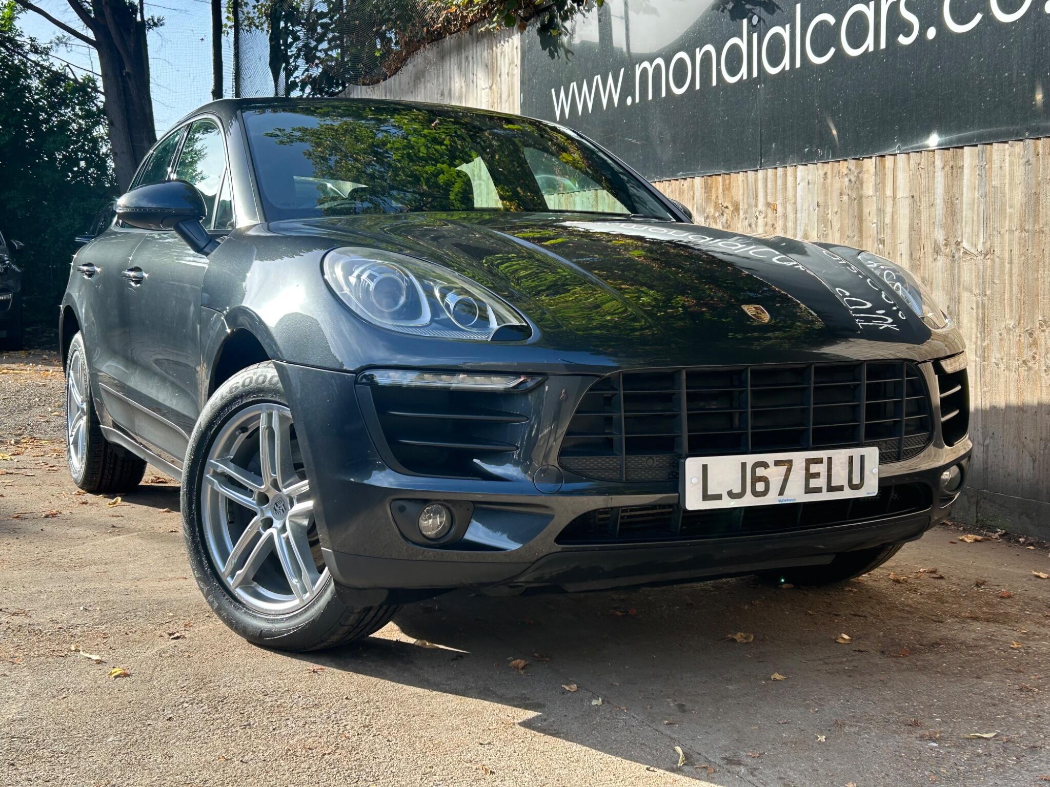 Porsche Macan view 11