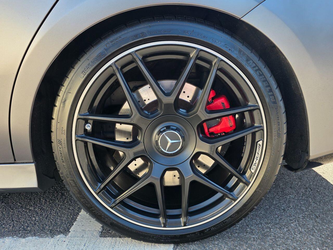 Mercedes-Benz Cla view 11