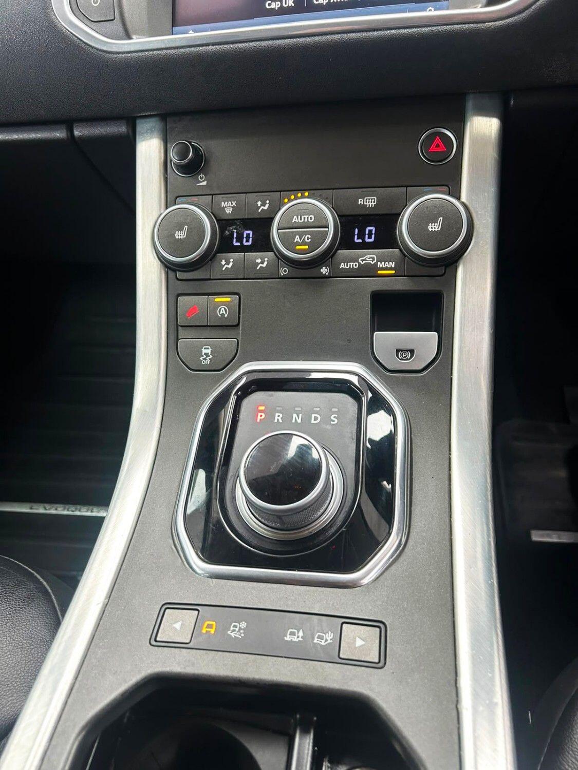 Land Rover Range Rover Evoque view 17