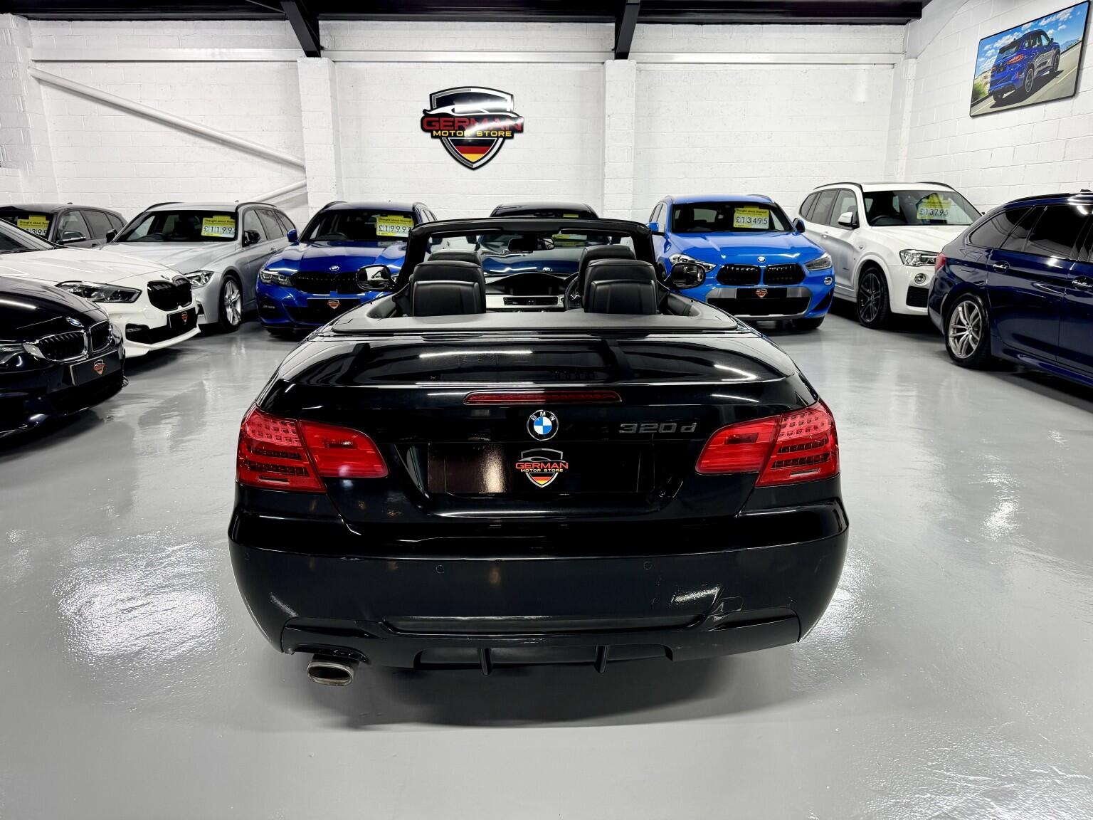 BMW 3 Series view 24