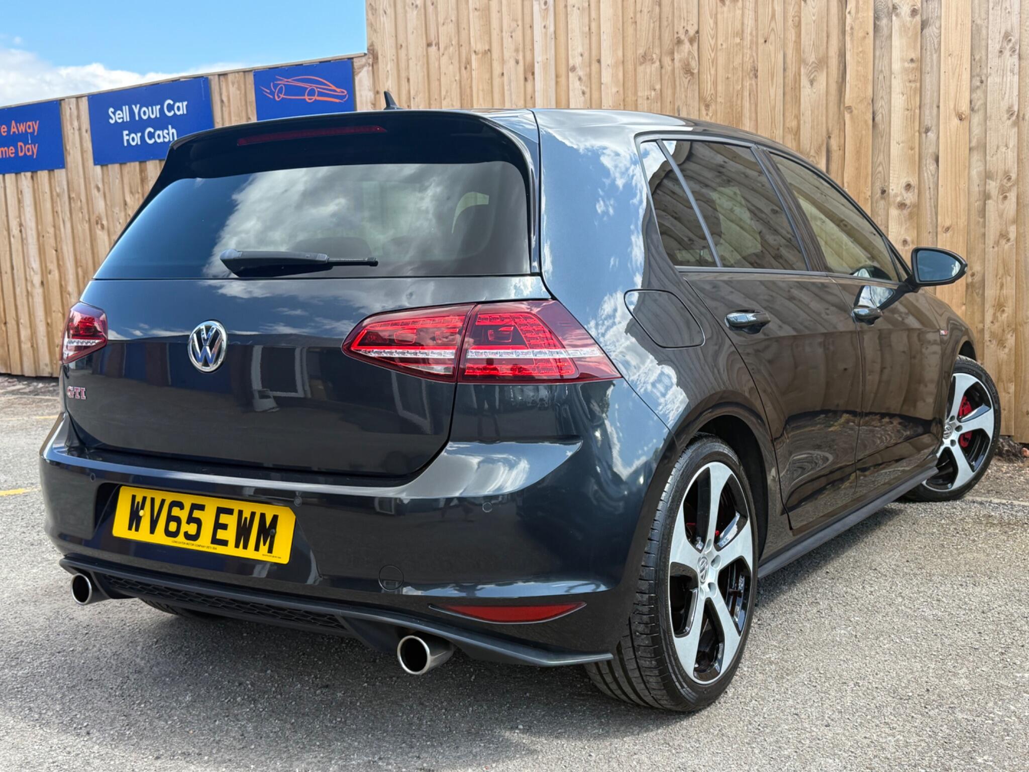 Volkswagen Golf view 23