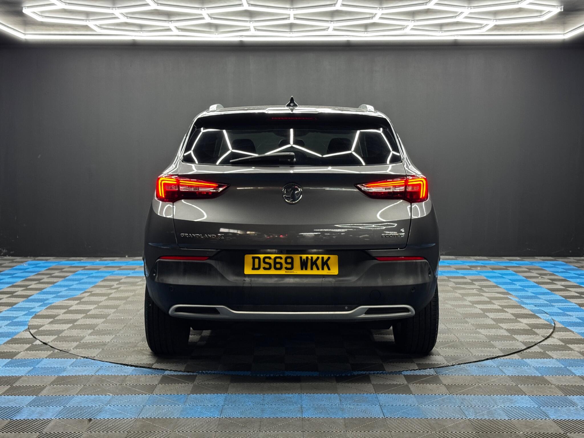 Vauxhall Grandland X view 6