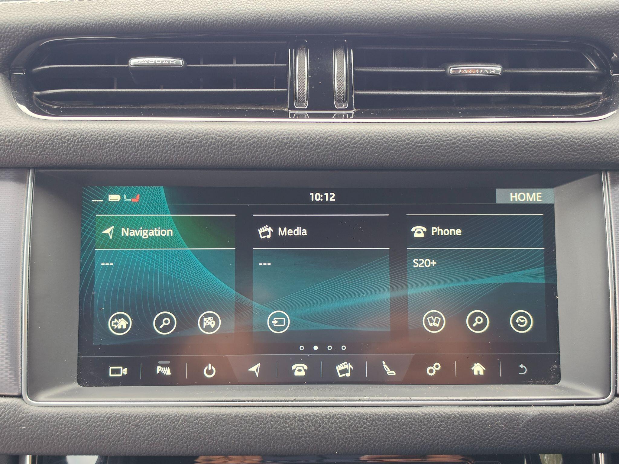 Jaguar XF view 17