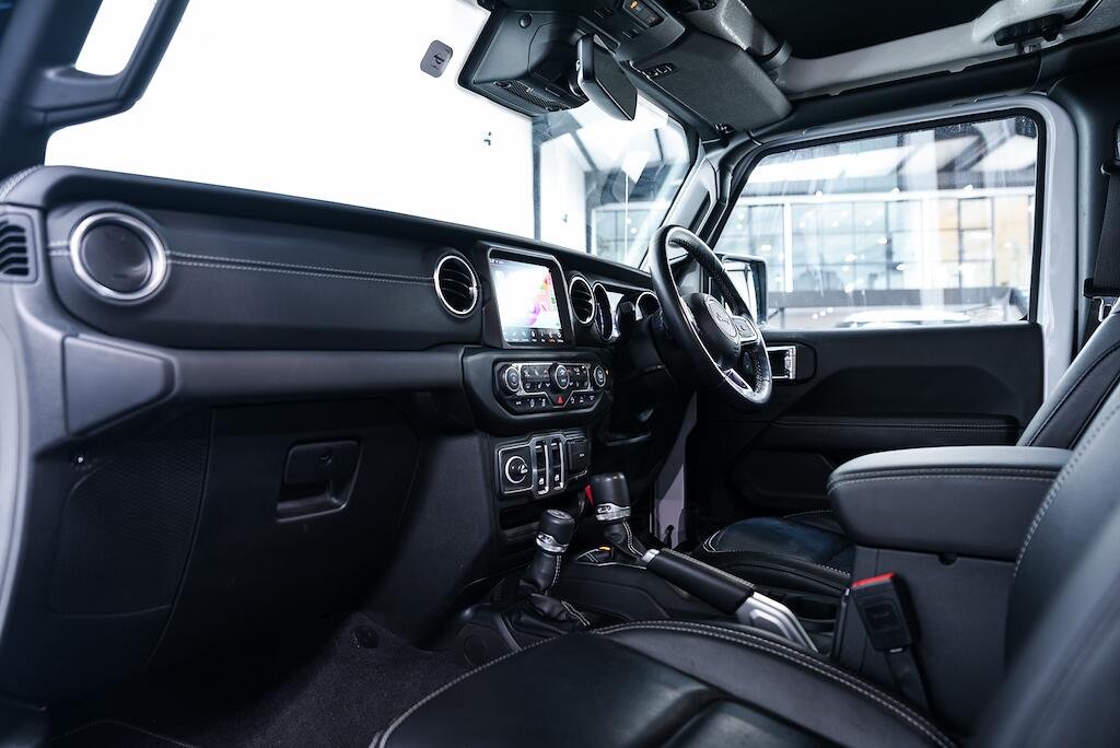 Jeep Wrangler view 11