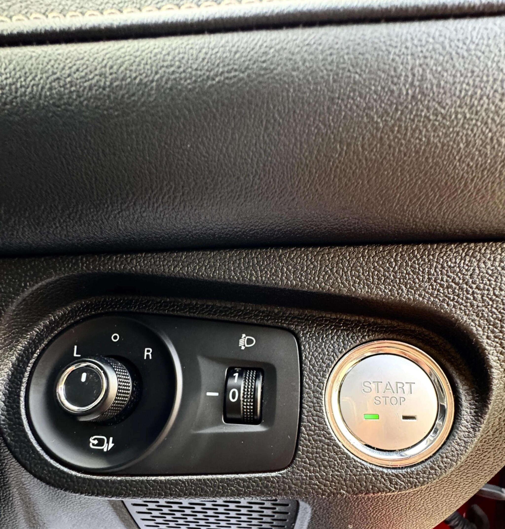 MG MG5 view 55