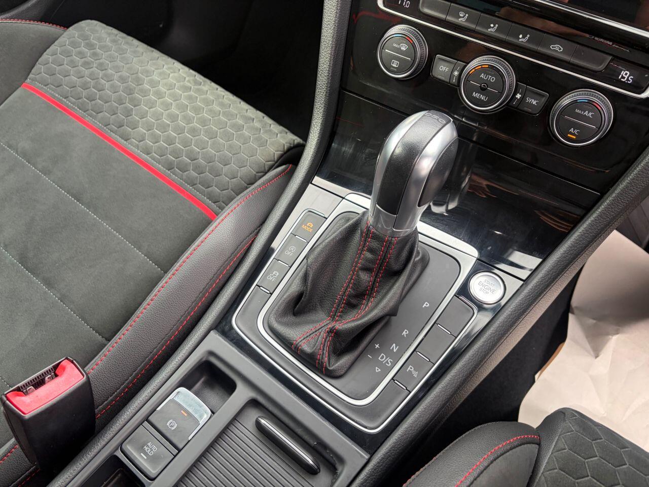 Volkswagen Golf view 34