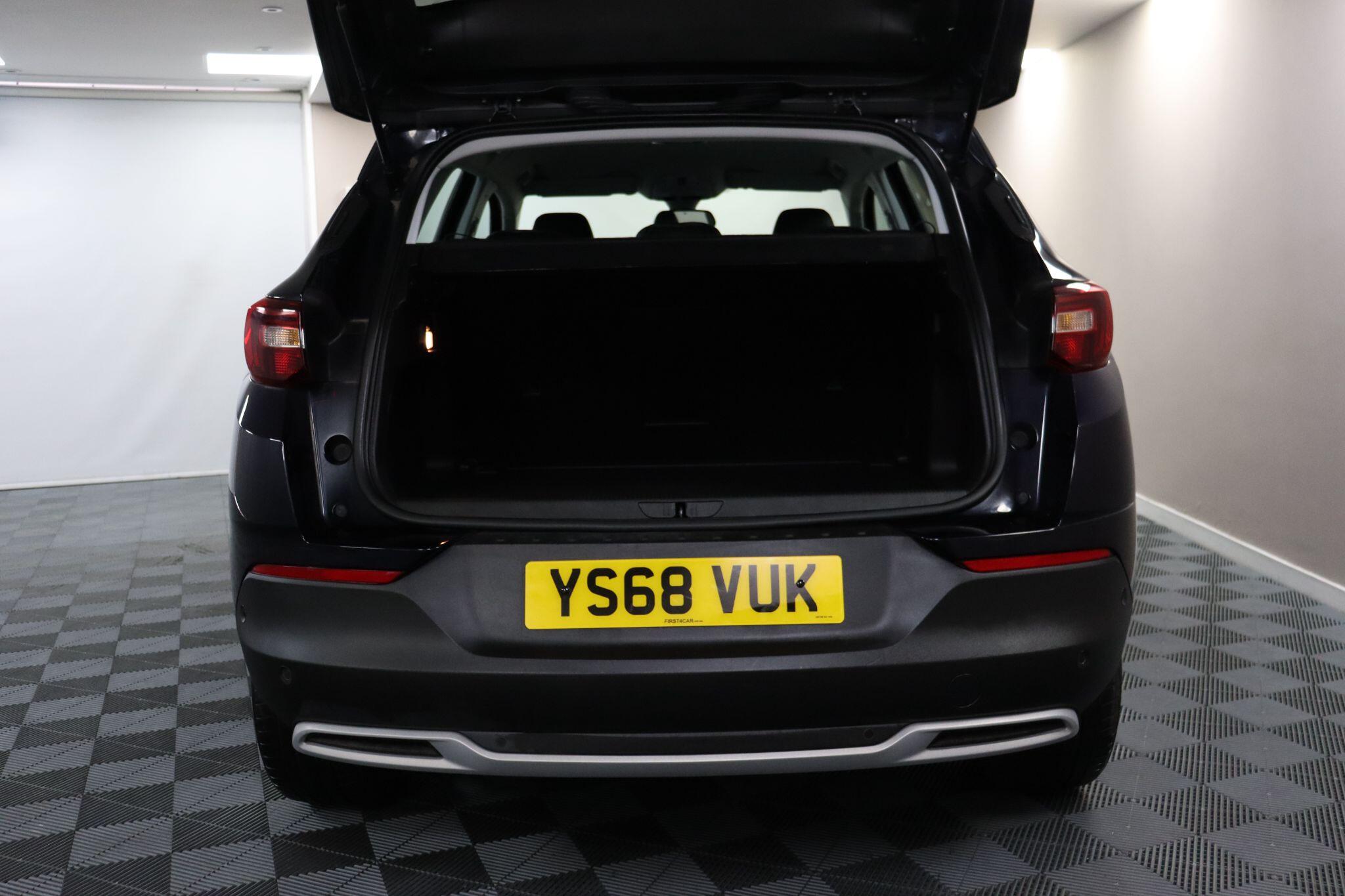 Vauxhall Grandland X view 14