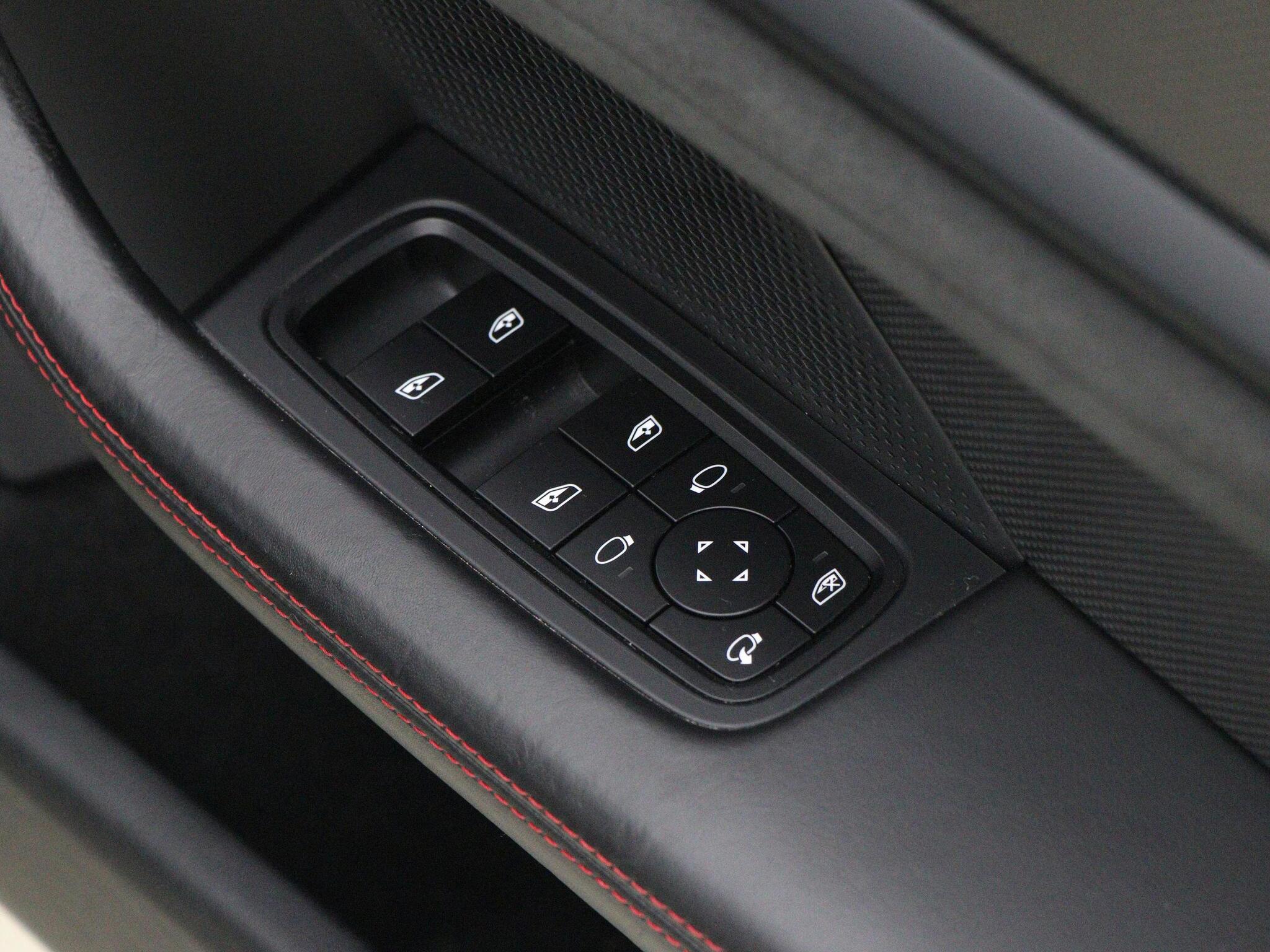 Porsche Taycan view 32