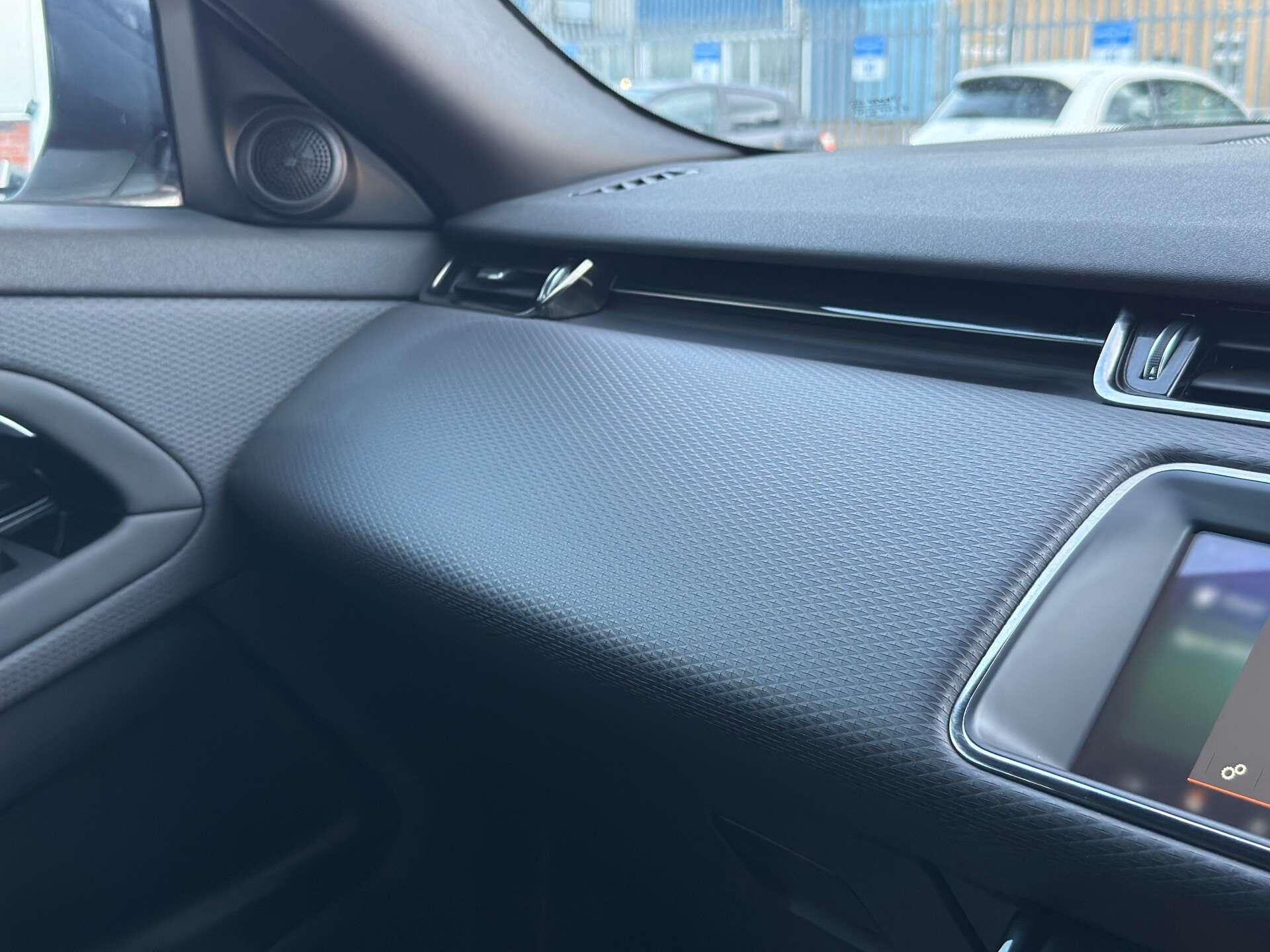Land Rover Range Rover Evoque view 46