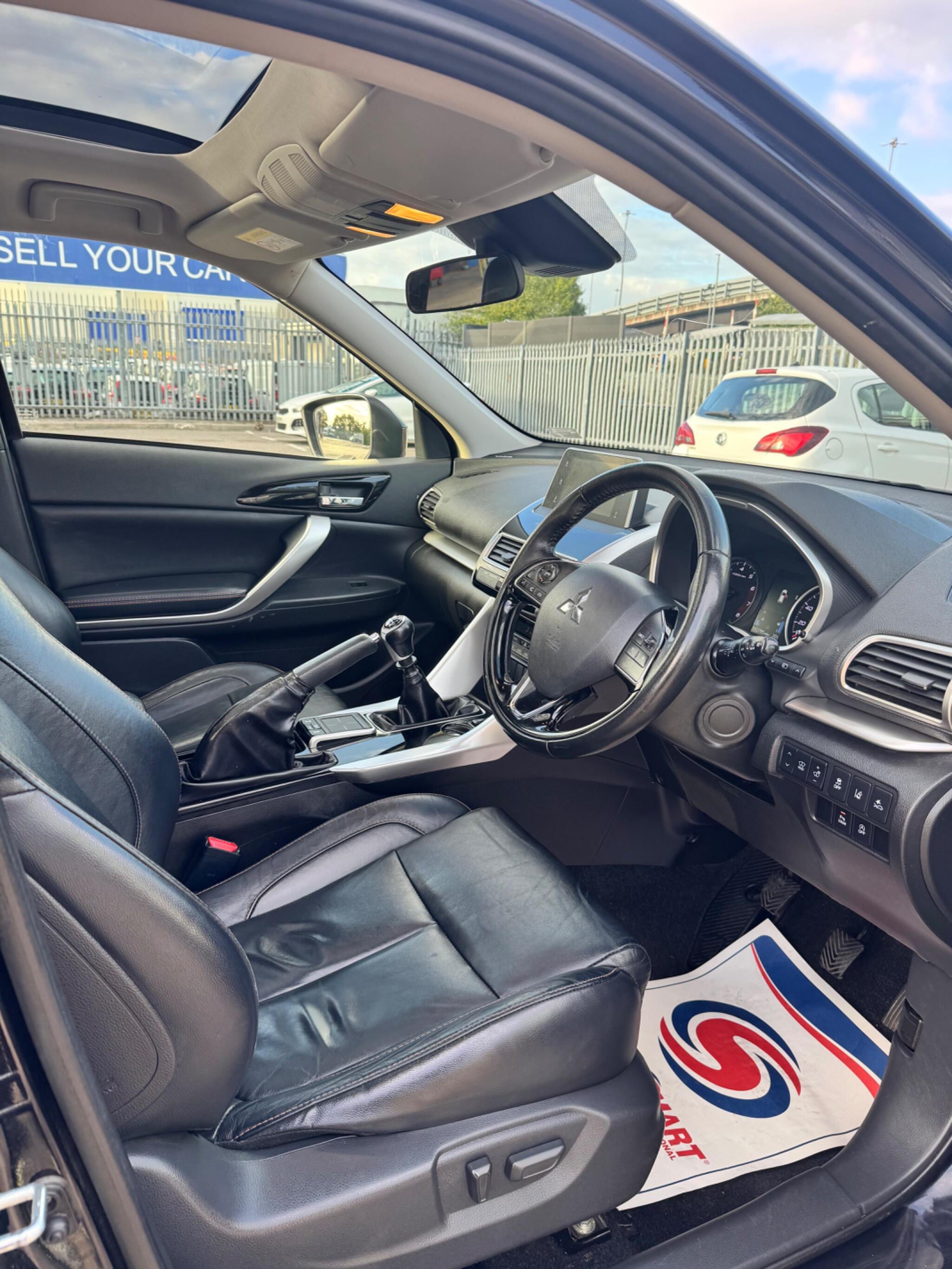 Mitsubishi Eclipse Cross view 26
