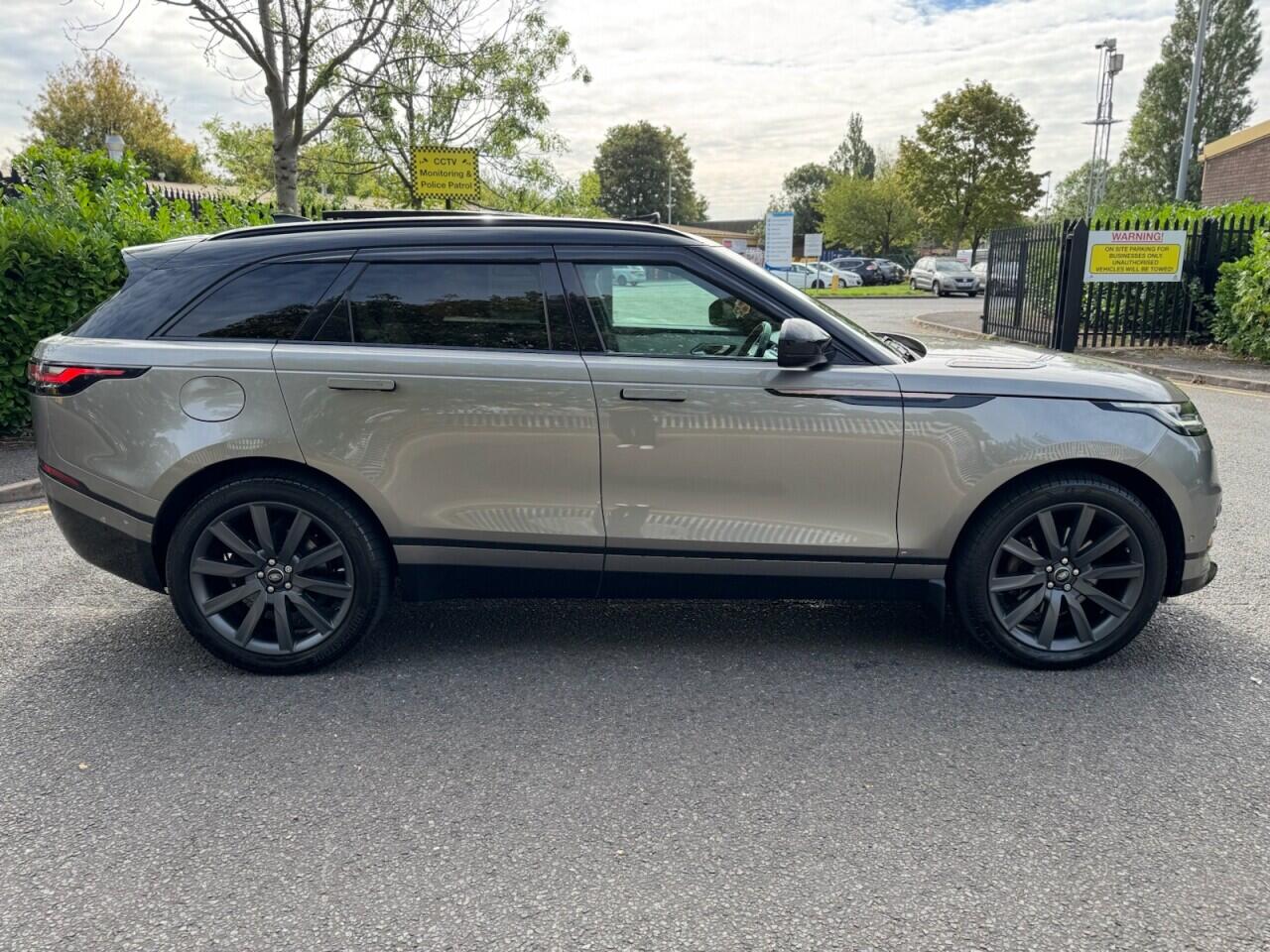 Land Rover Range Rover Velar view 2